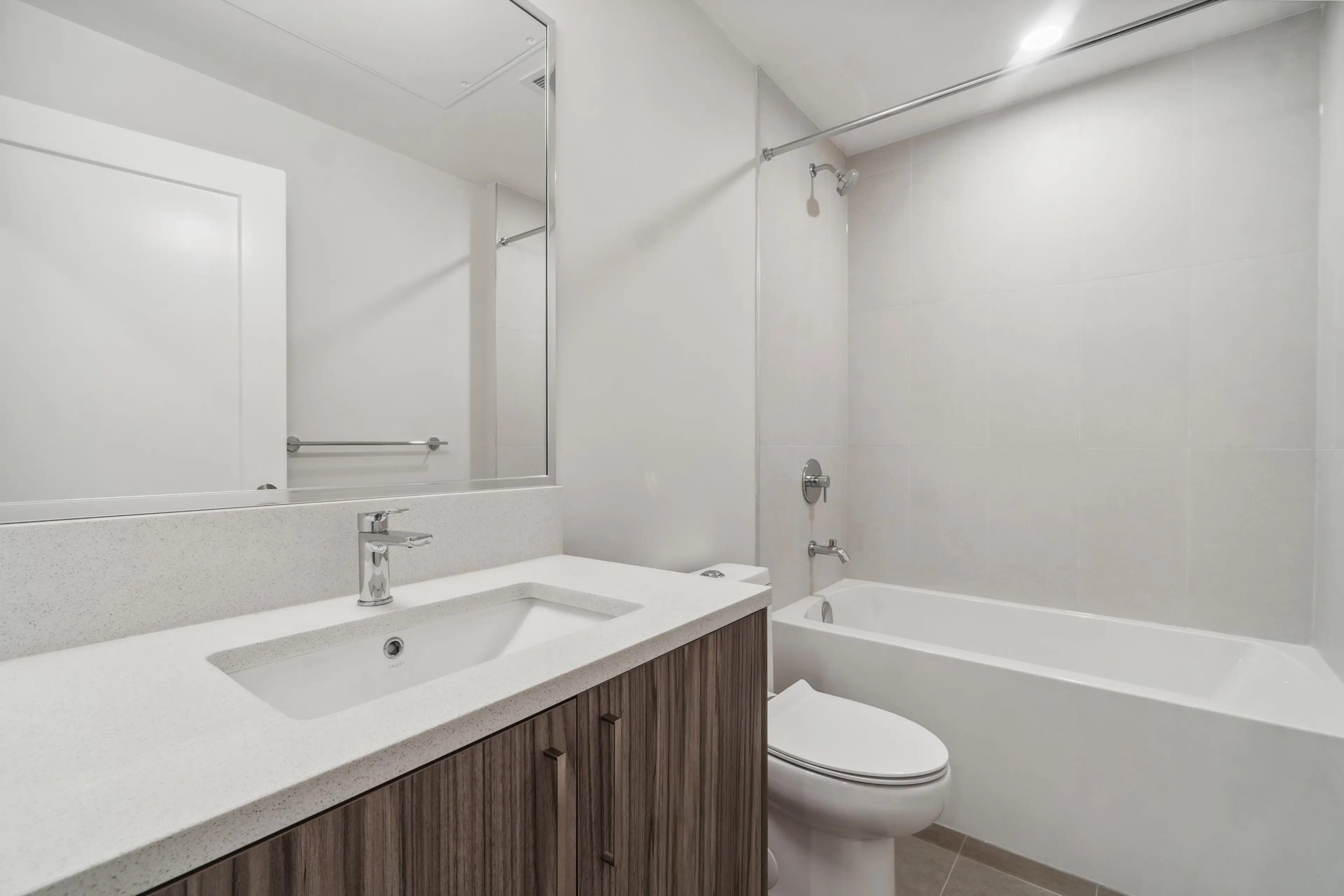 Property at #403 5535 HASTINGS STREET, Burnaby, BC