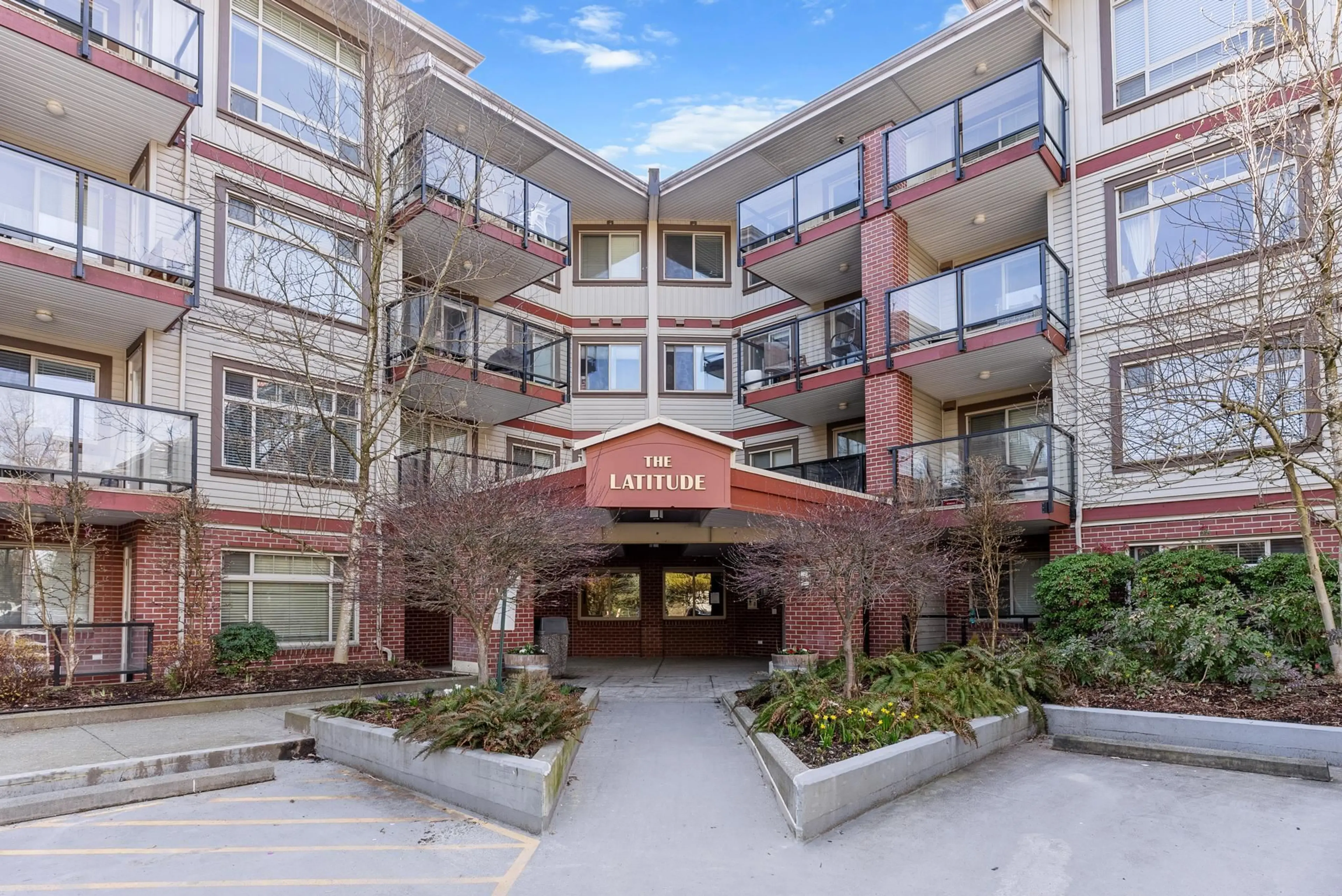 Property at #210 2233 MCKENZIE ROAD, Abbotsford, BC