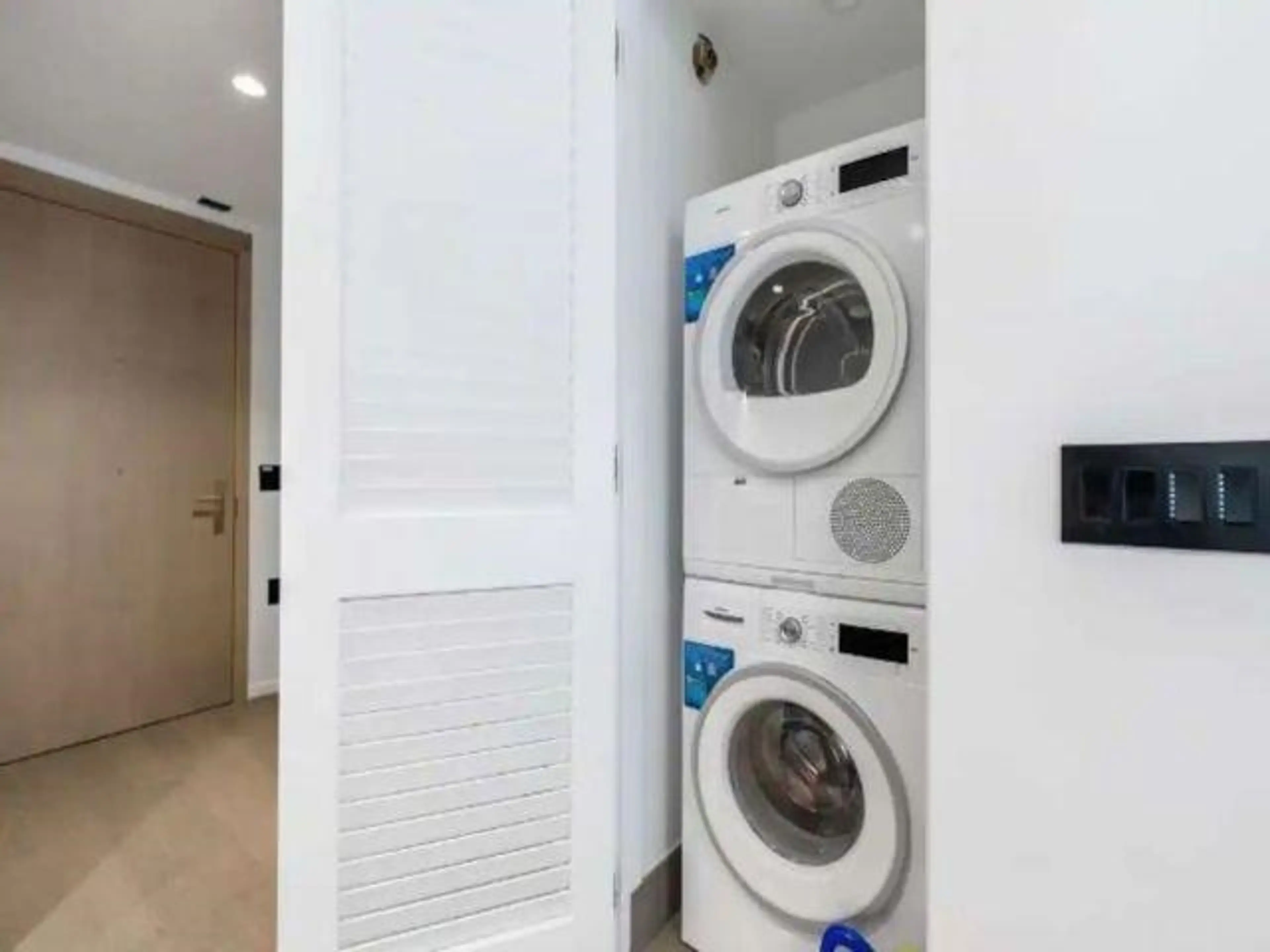 Property at #1504 1408 ROBSON STREET, Vancouver, BC