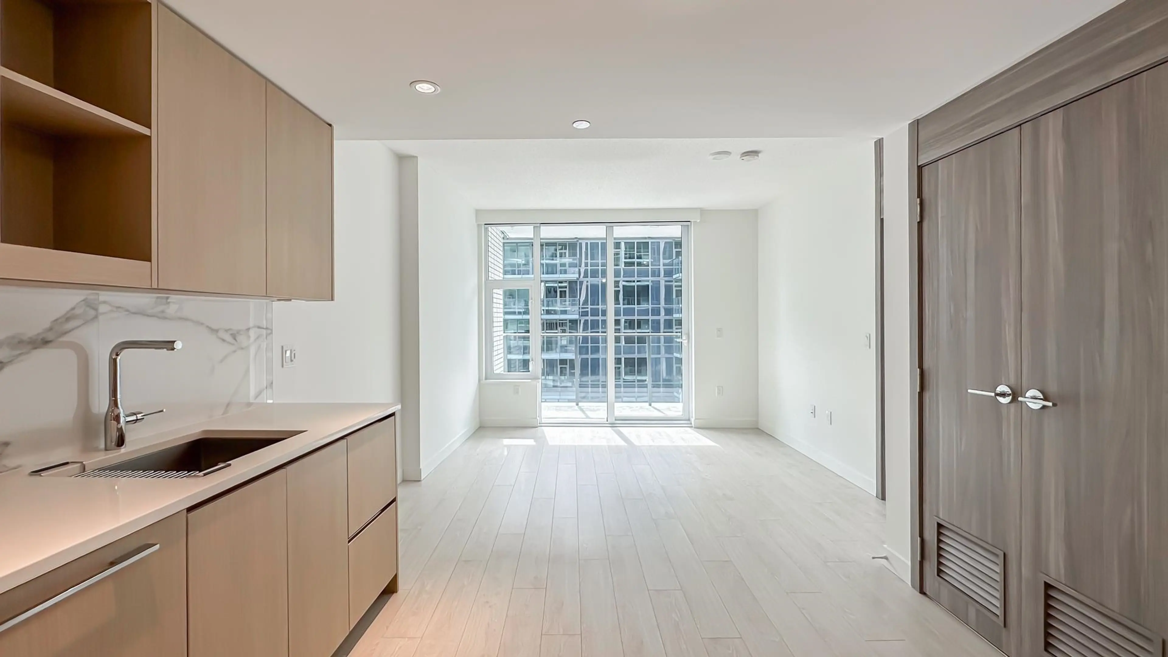 Property at #886 8671 HAZELBRIDGE WAY, Richmond, BC