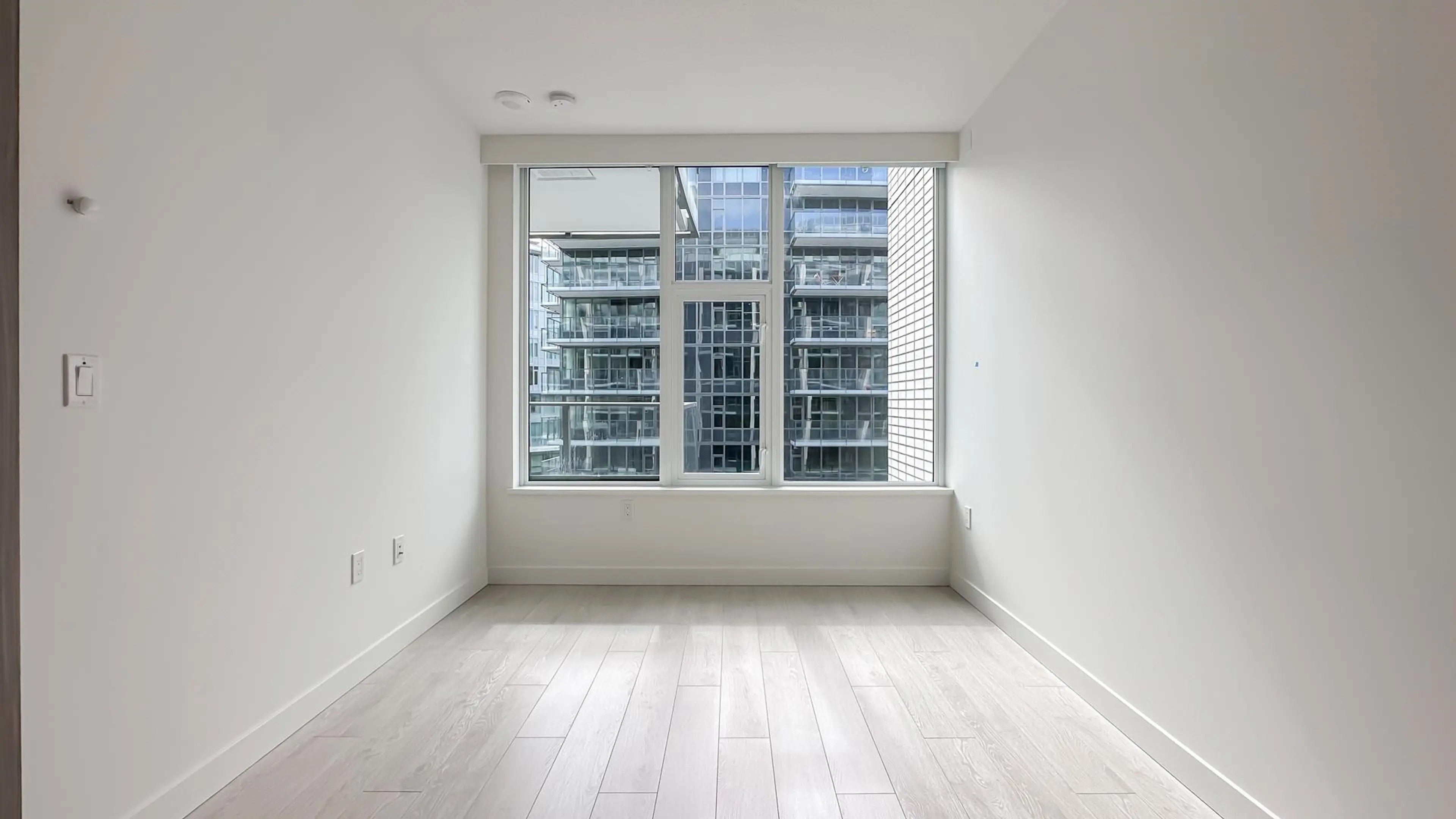 Property at #886 8671 HAZELBRIDGE WAY, Richmond, BC