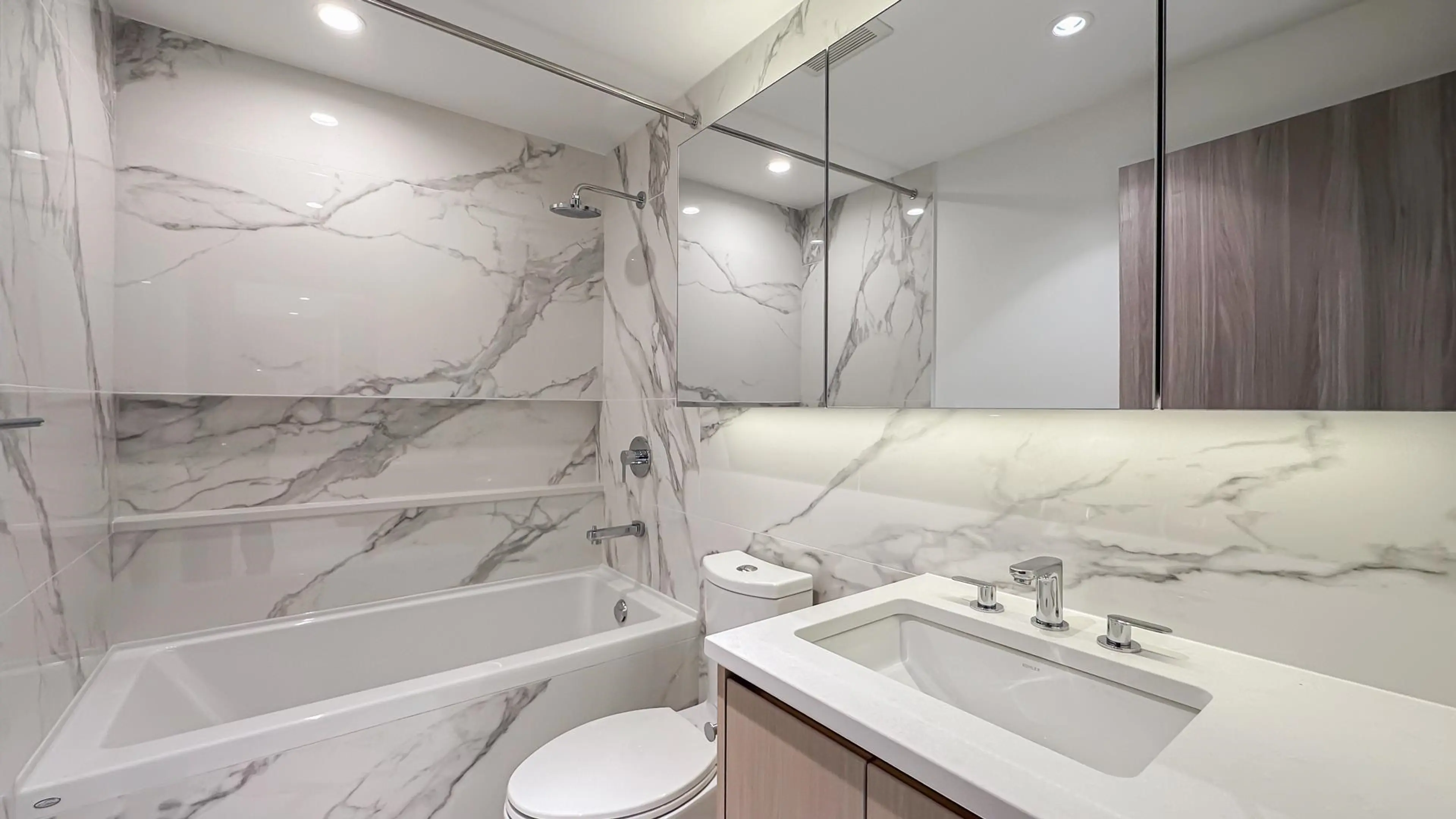 Property at #886 8671 HAZELBRIDGE WAY, Richmond, BC