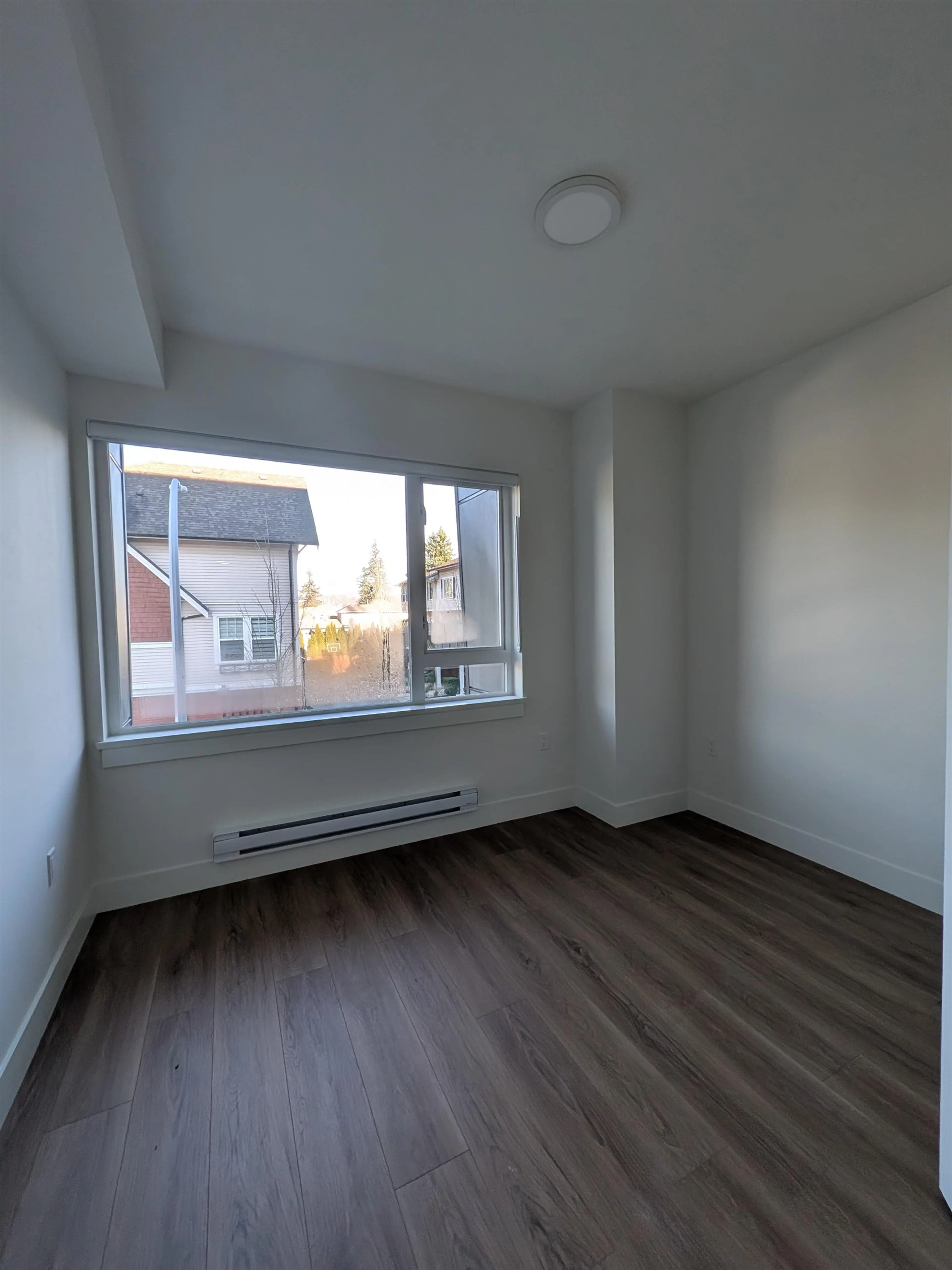 Property at #112 15739 FRASER HIGHWAY, Surrey, BC