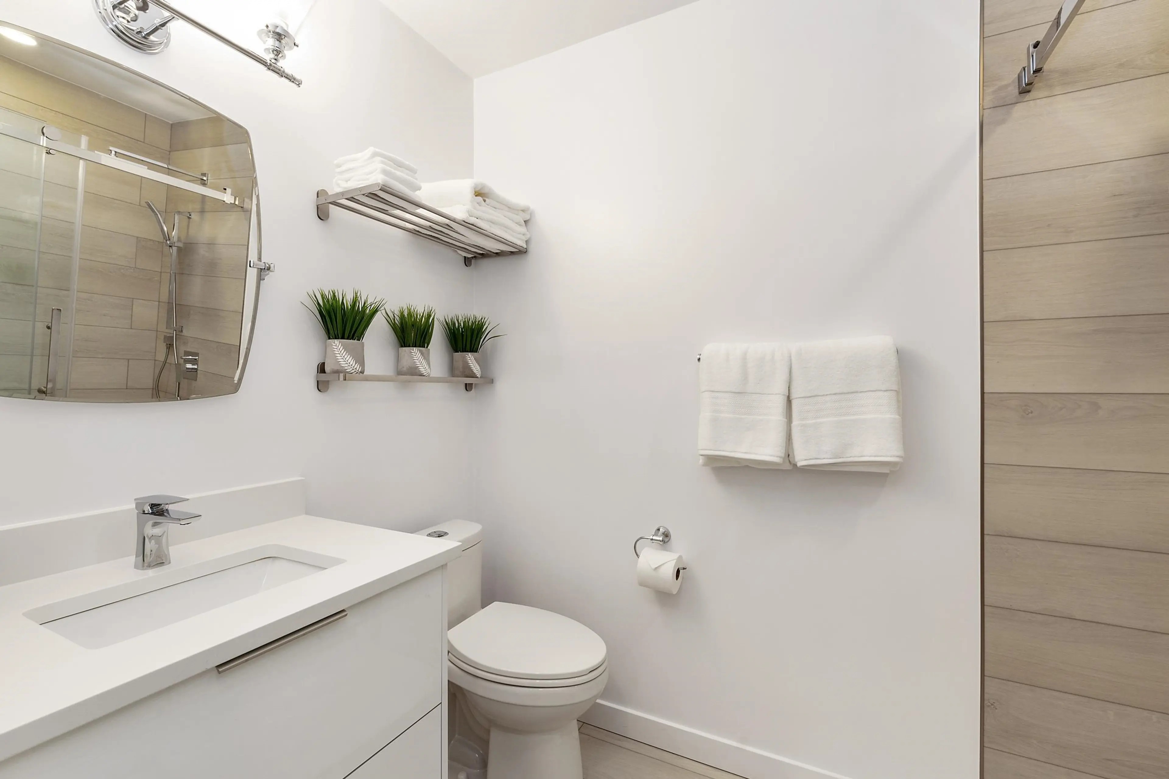 Property at #112 15739 FRASER HIGHWAY, Surrey, BC