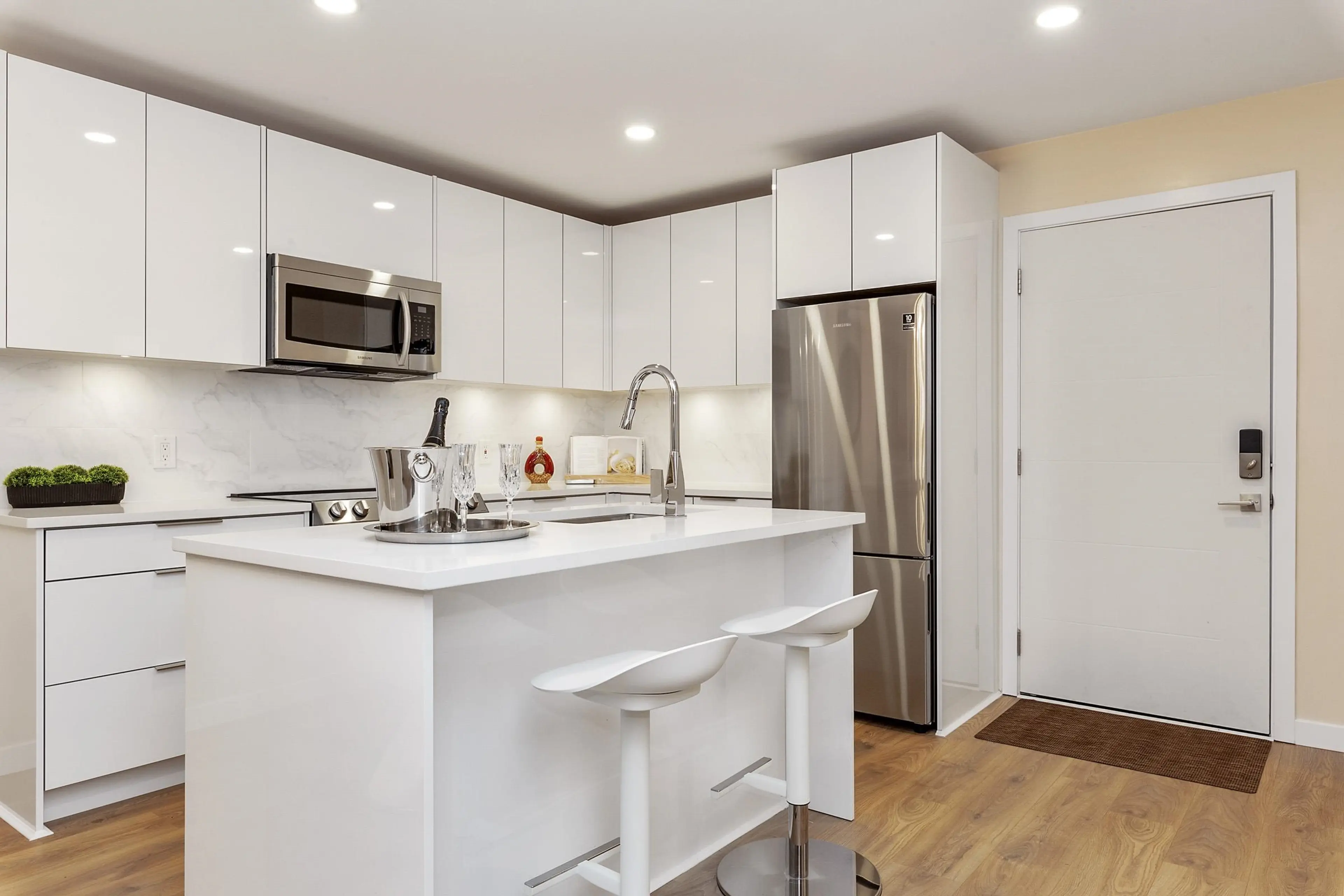 Property at #414 15739 FRASER HIGHWAY, Surrey, BC