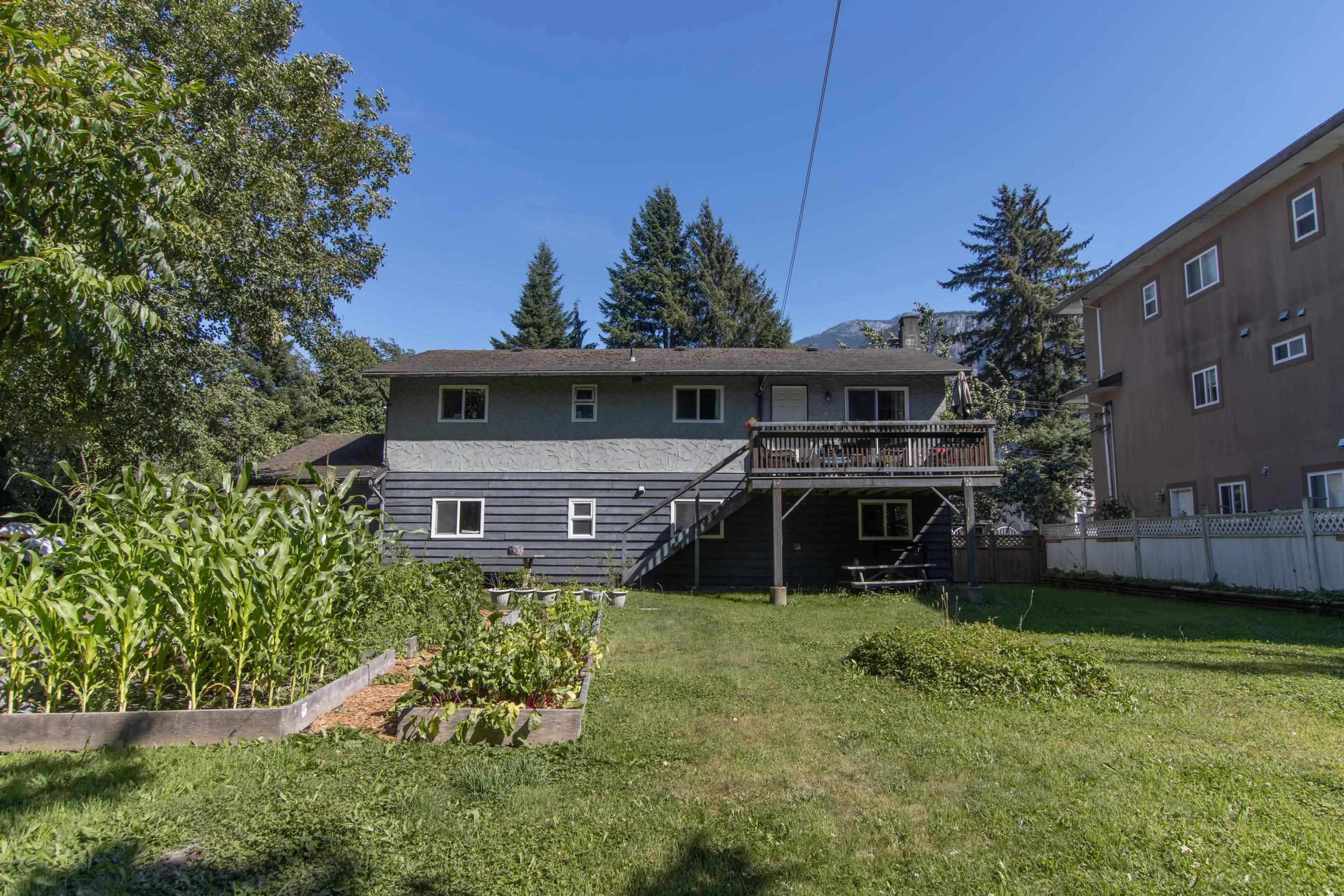 Property at 38069 FIFTH AVENUE, Squamish, BC