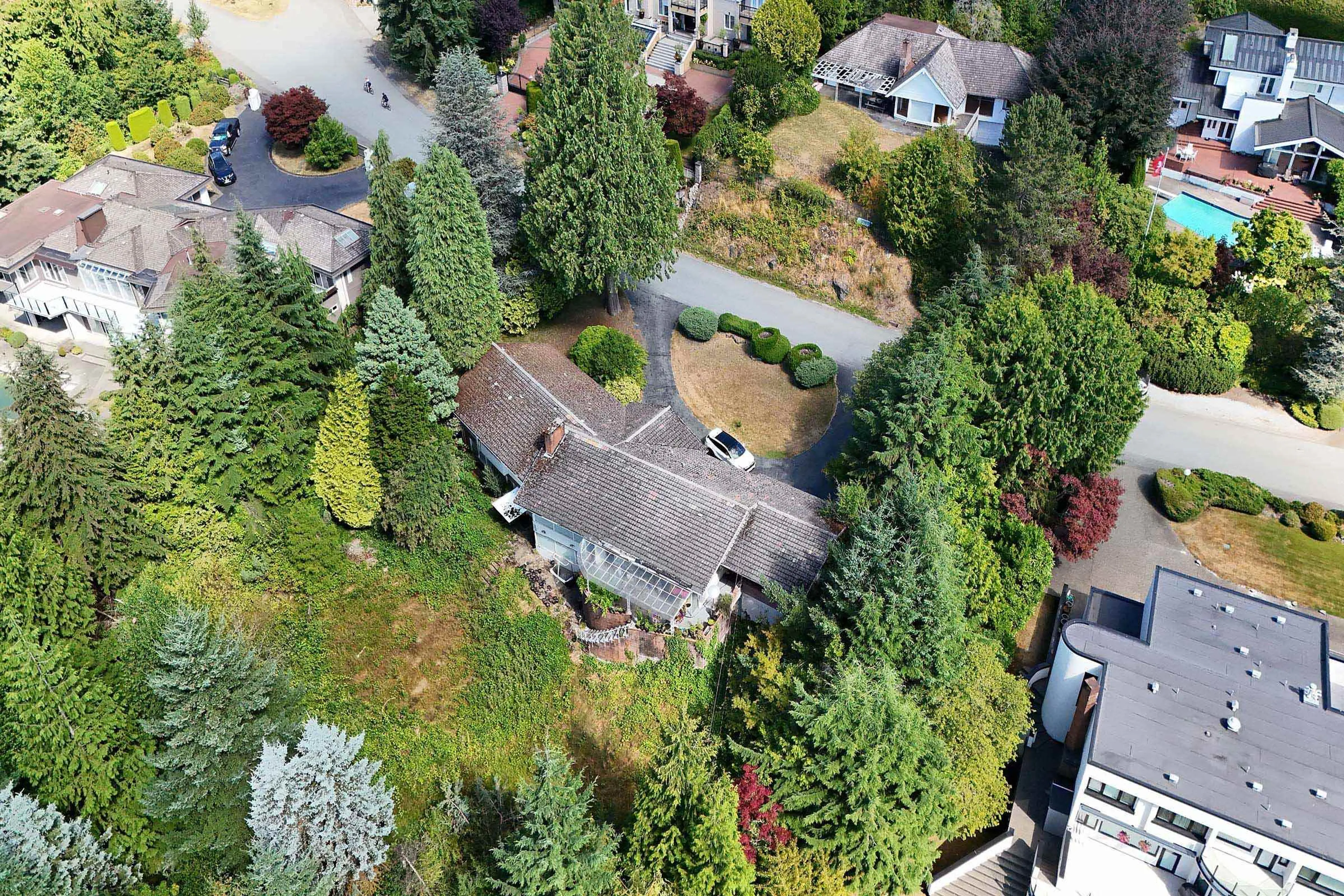 Property at 1084 GROVELAND ROAD, West Vancouver, BC