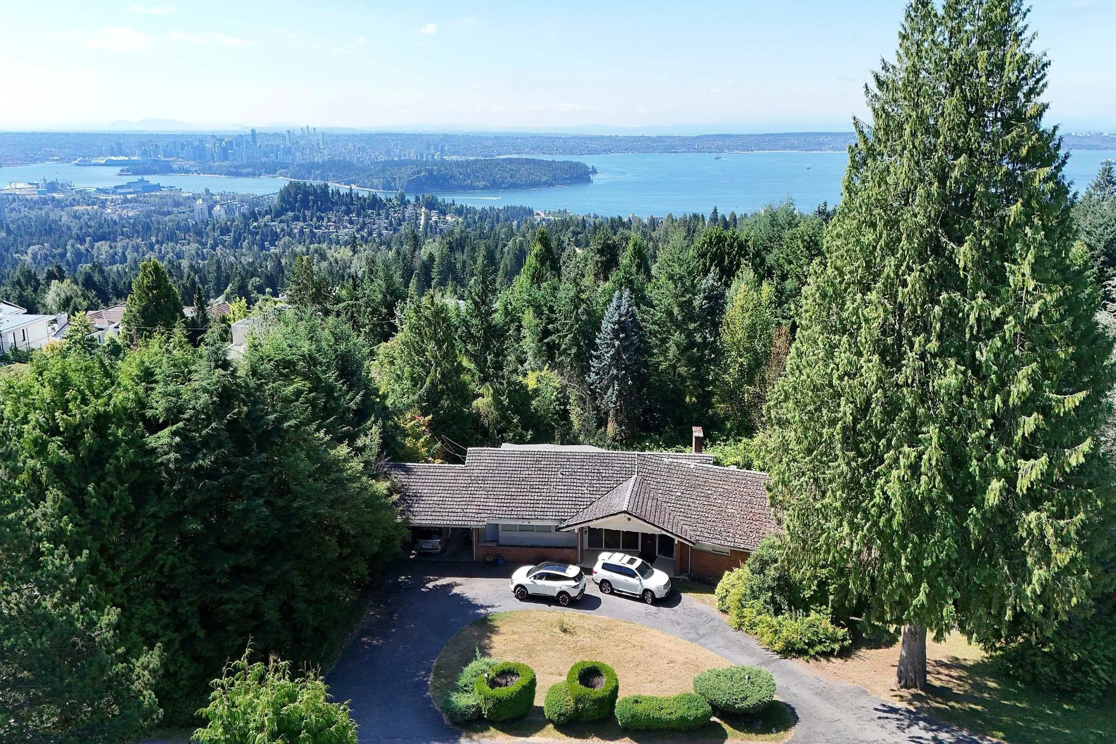 Property at 1084 GROVELAND ROAD, West Vancouver, BC