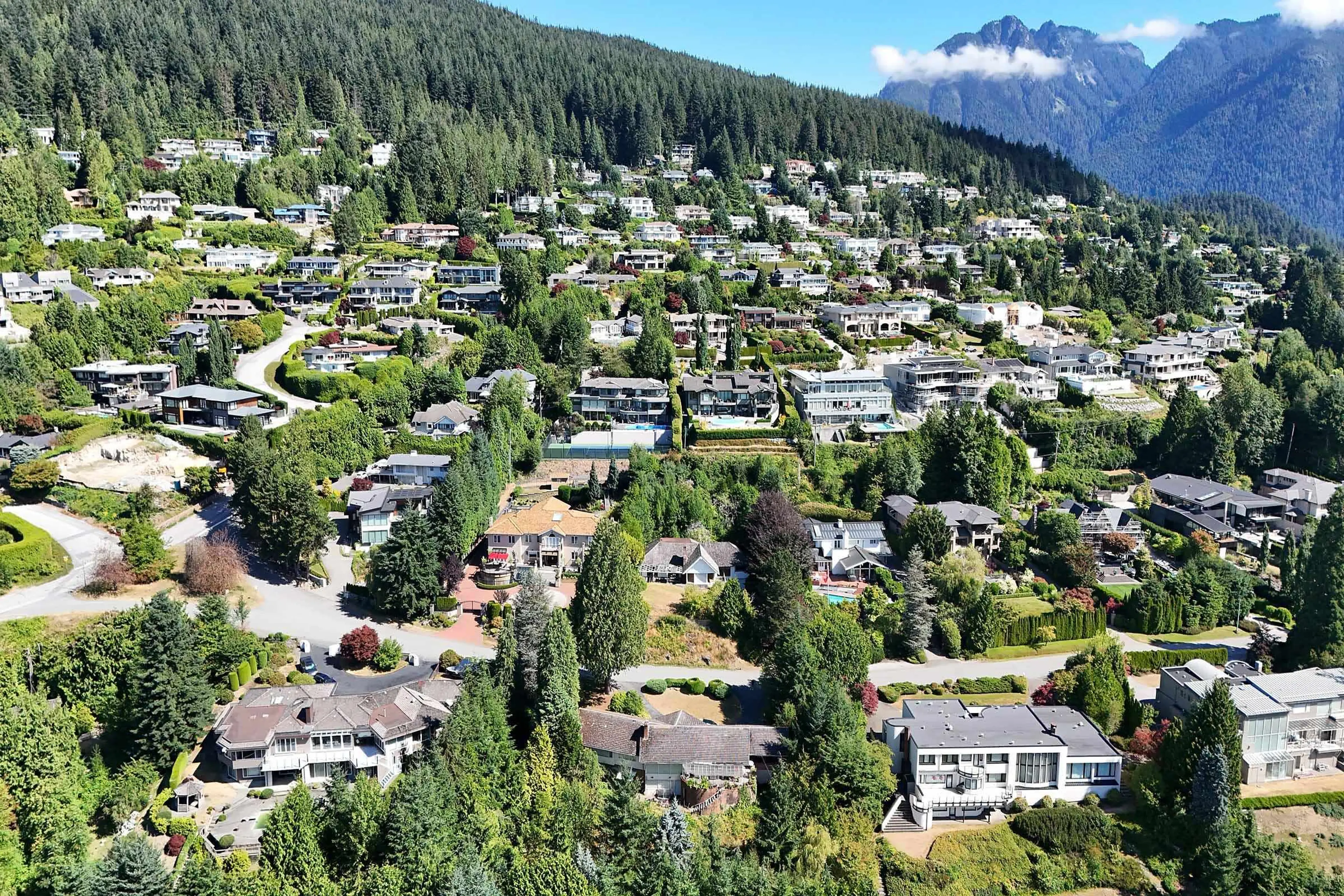 Property at 1084 GROVELAND ROAD, West Vancouver, BC