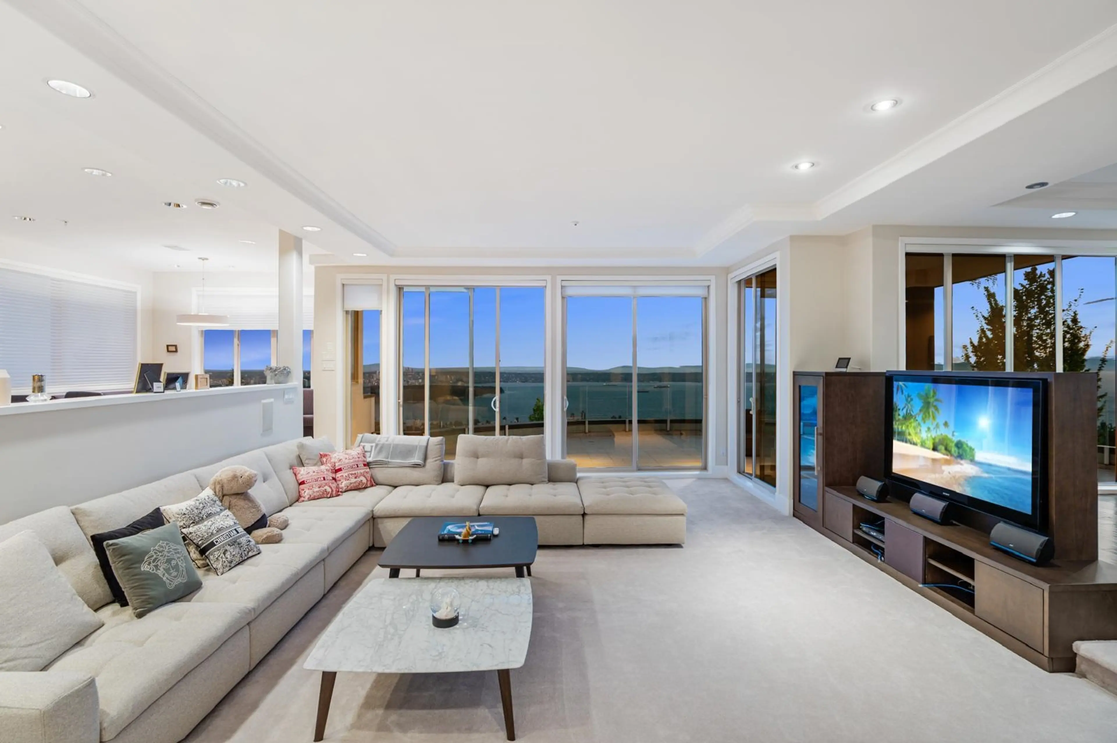 Property at 1526 CHIPPENDALE COURT, West Vancouver, BC