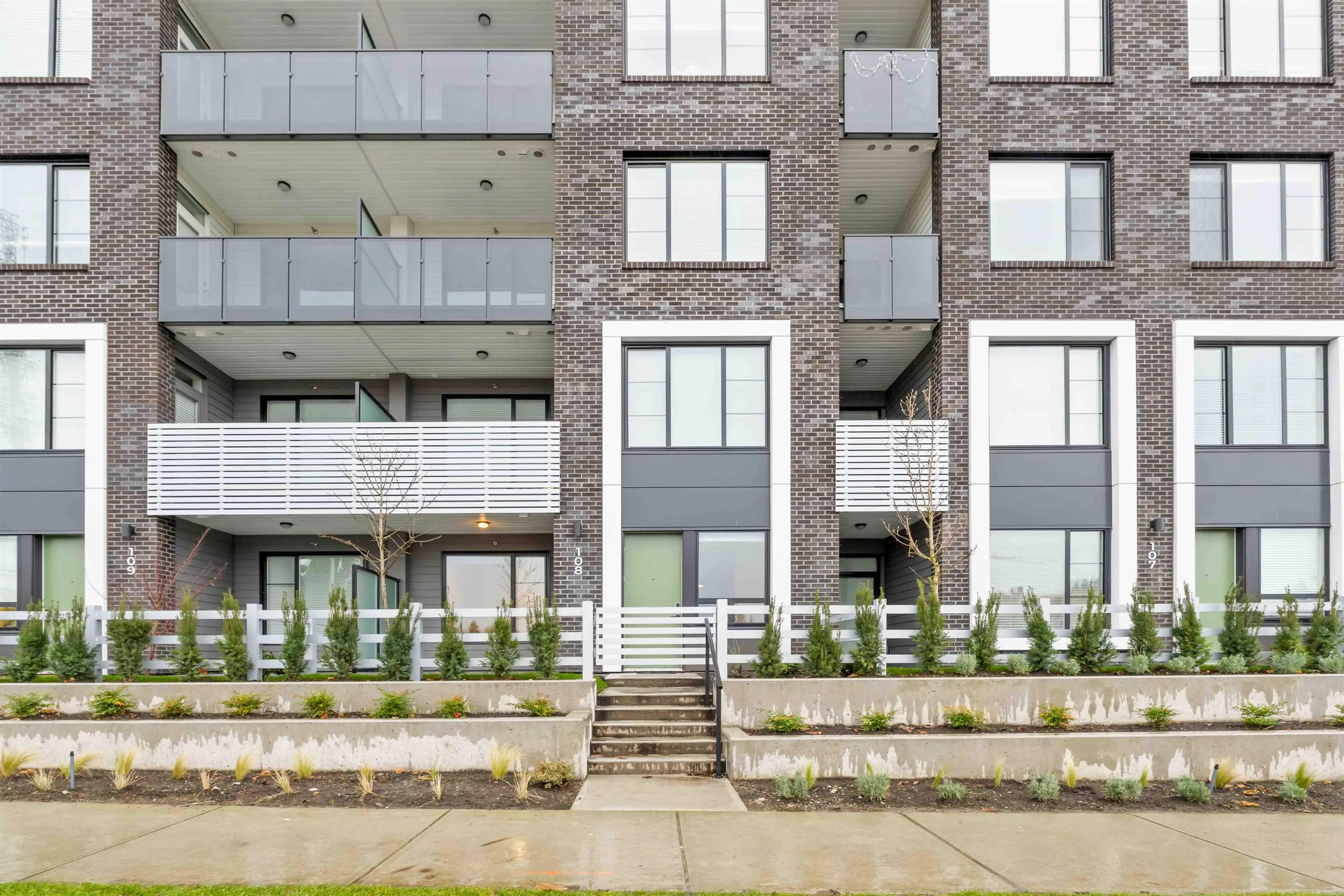 Property at #109 15848 FRASER HIGHWAY, Surrey, BC