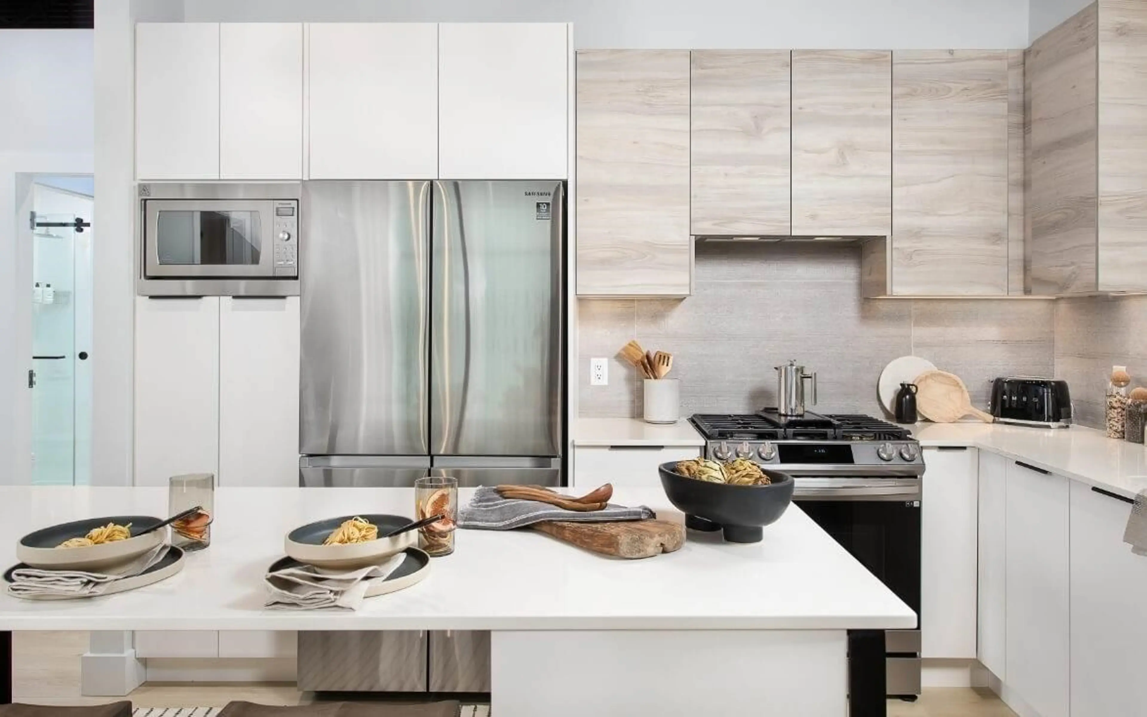 Property at #301 30494 CARDINAL AVENUE, Abbotsford, BC