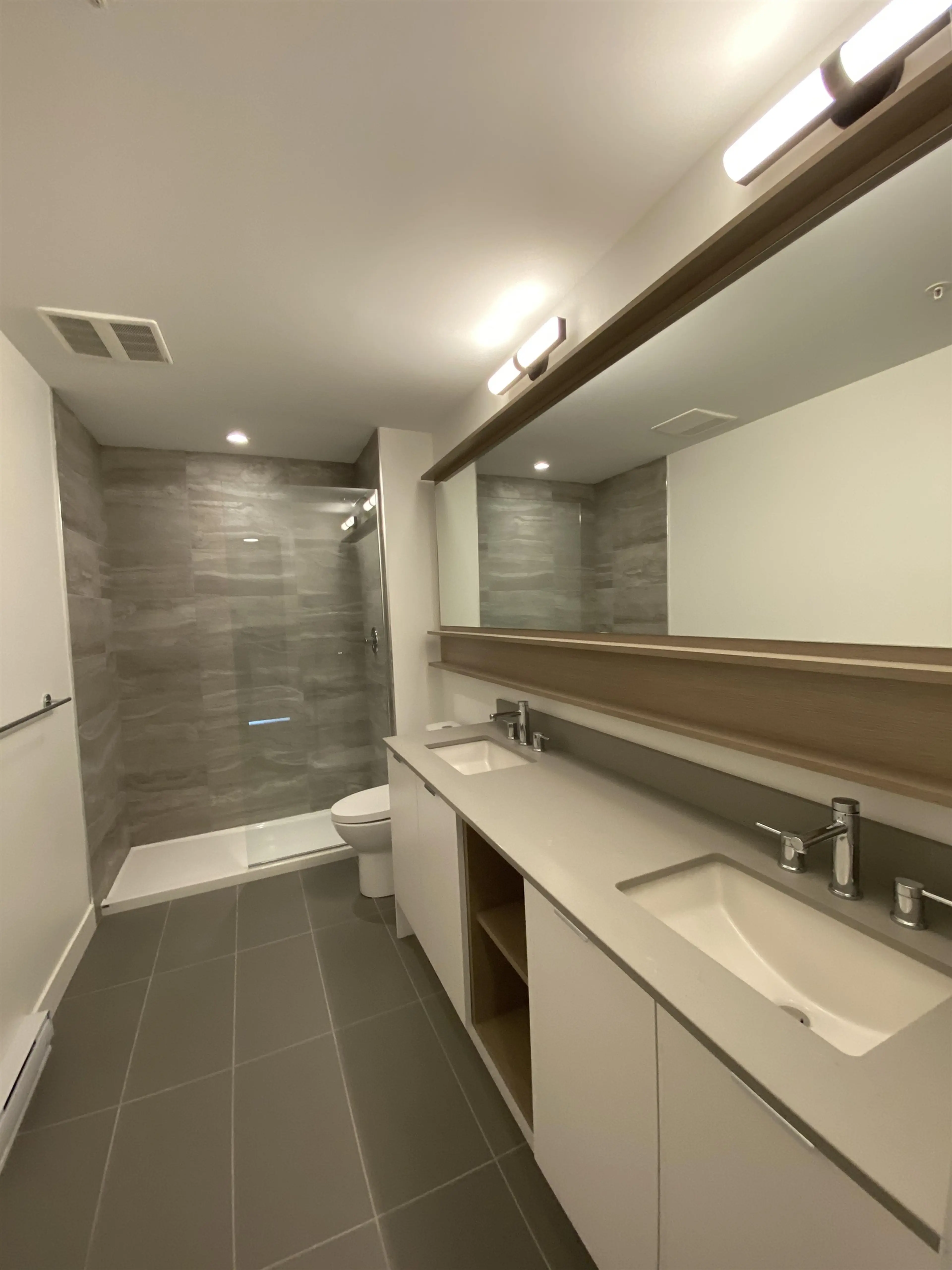 Property at #426 2493 MONTROSE AVENUE, Abbotsford, BC