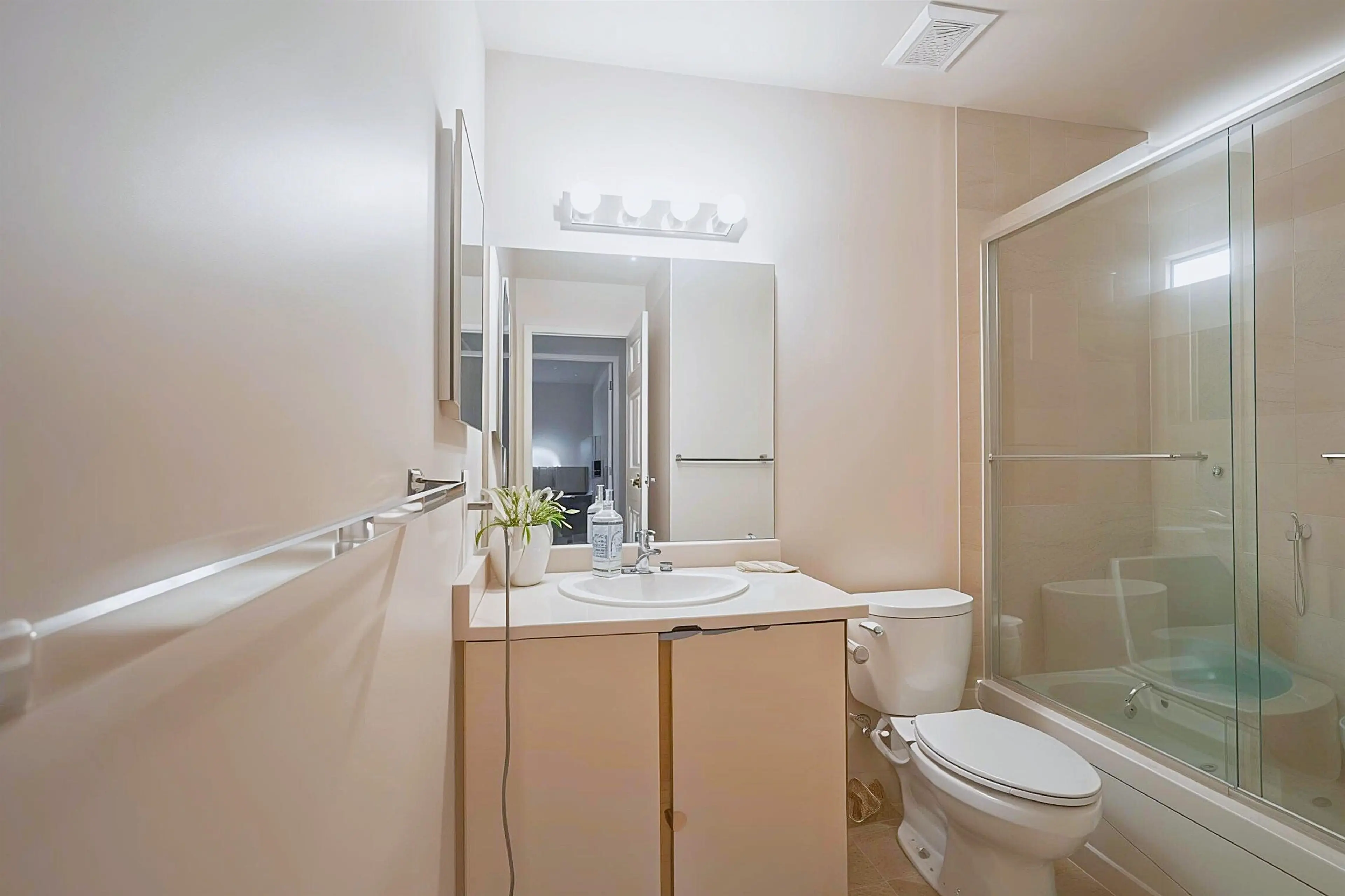 Property at #407 13963 72 AVENUE, Surrey, BC