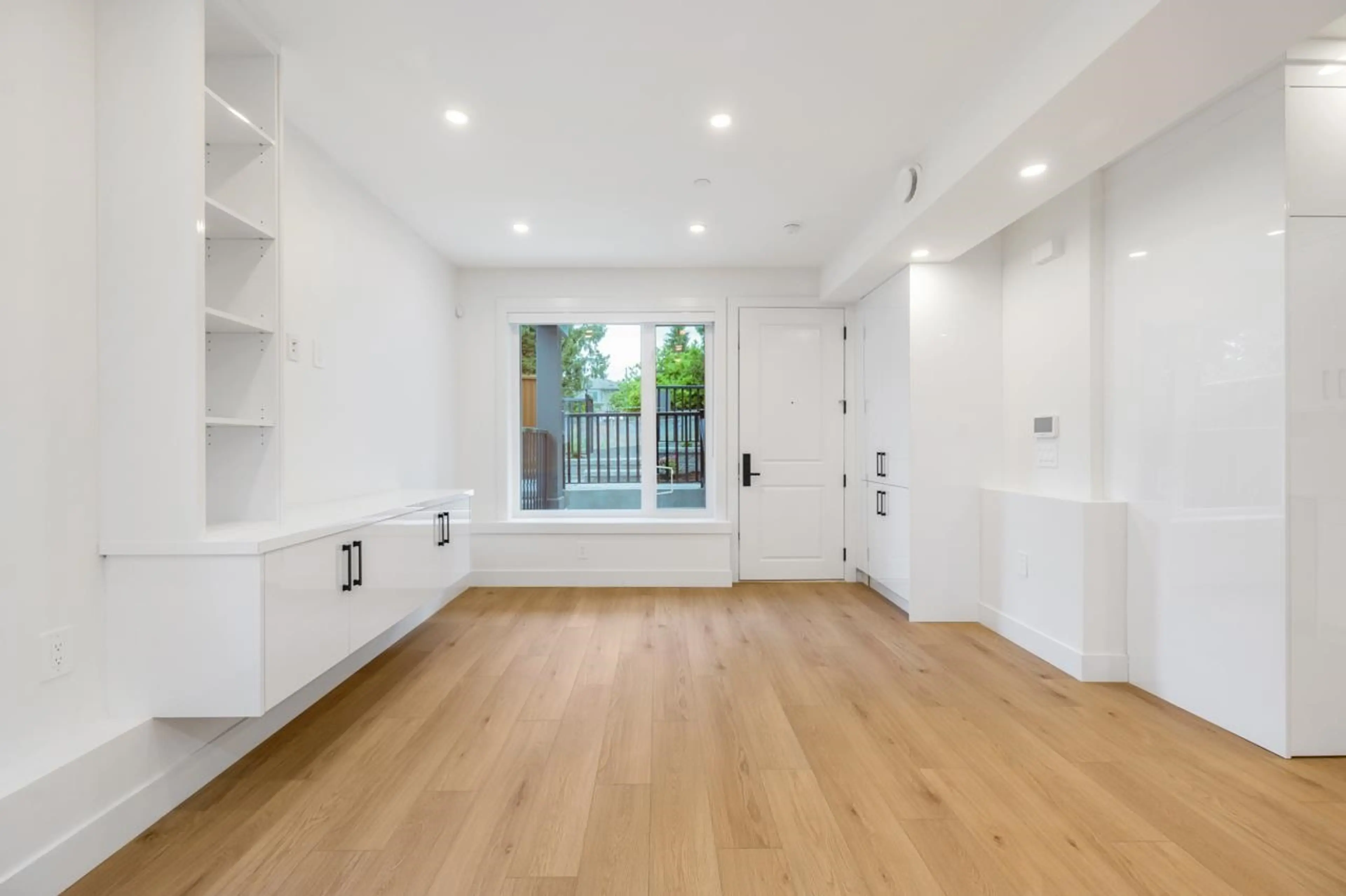 Property at #2 3096 VANNESS AVENUE, Vancouver, BC