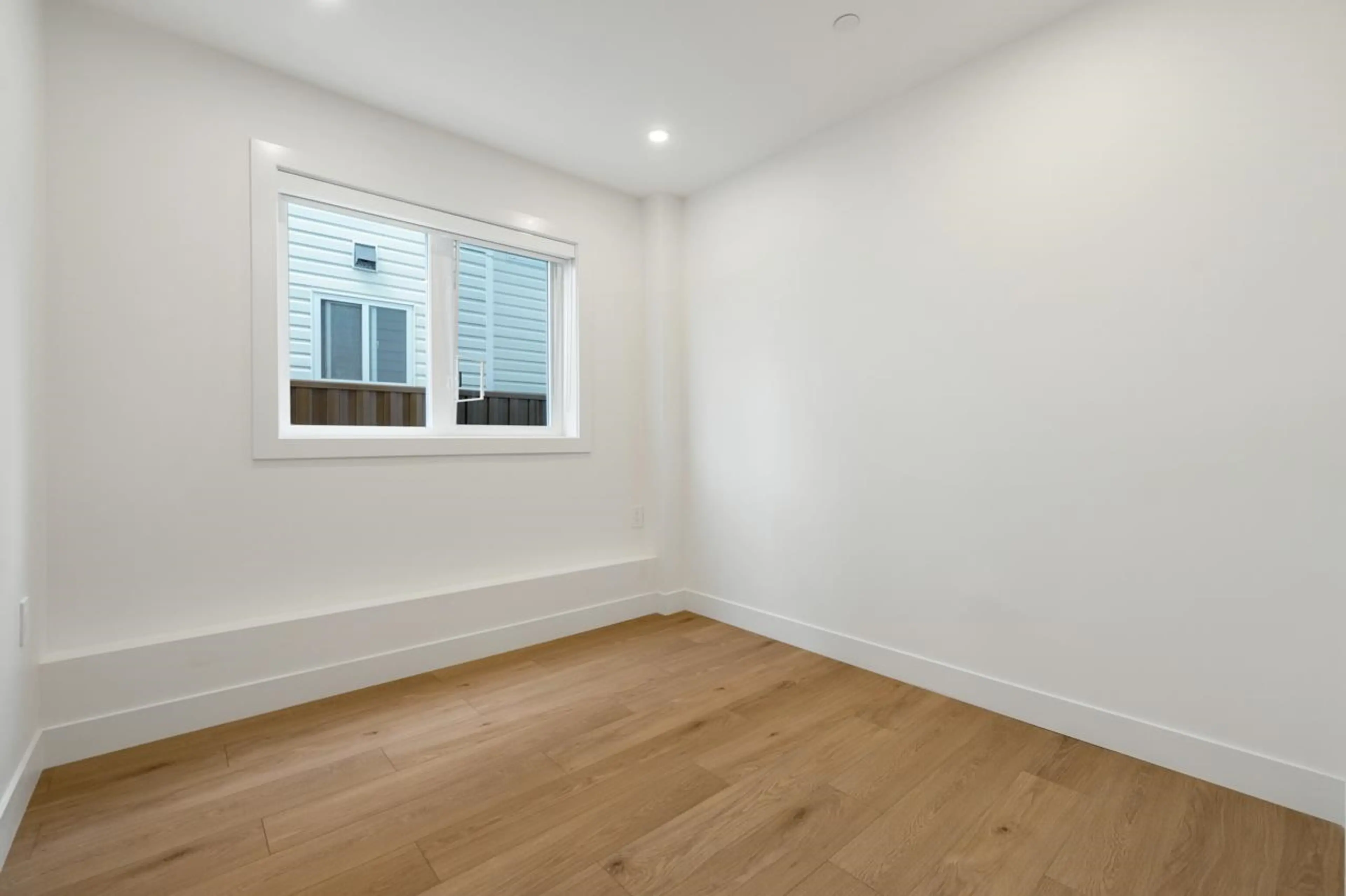 Property at #2 3096 VANNESS AVENUE, Vancouver, BC