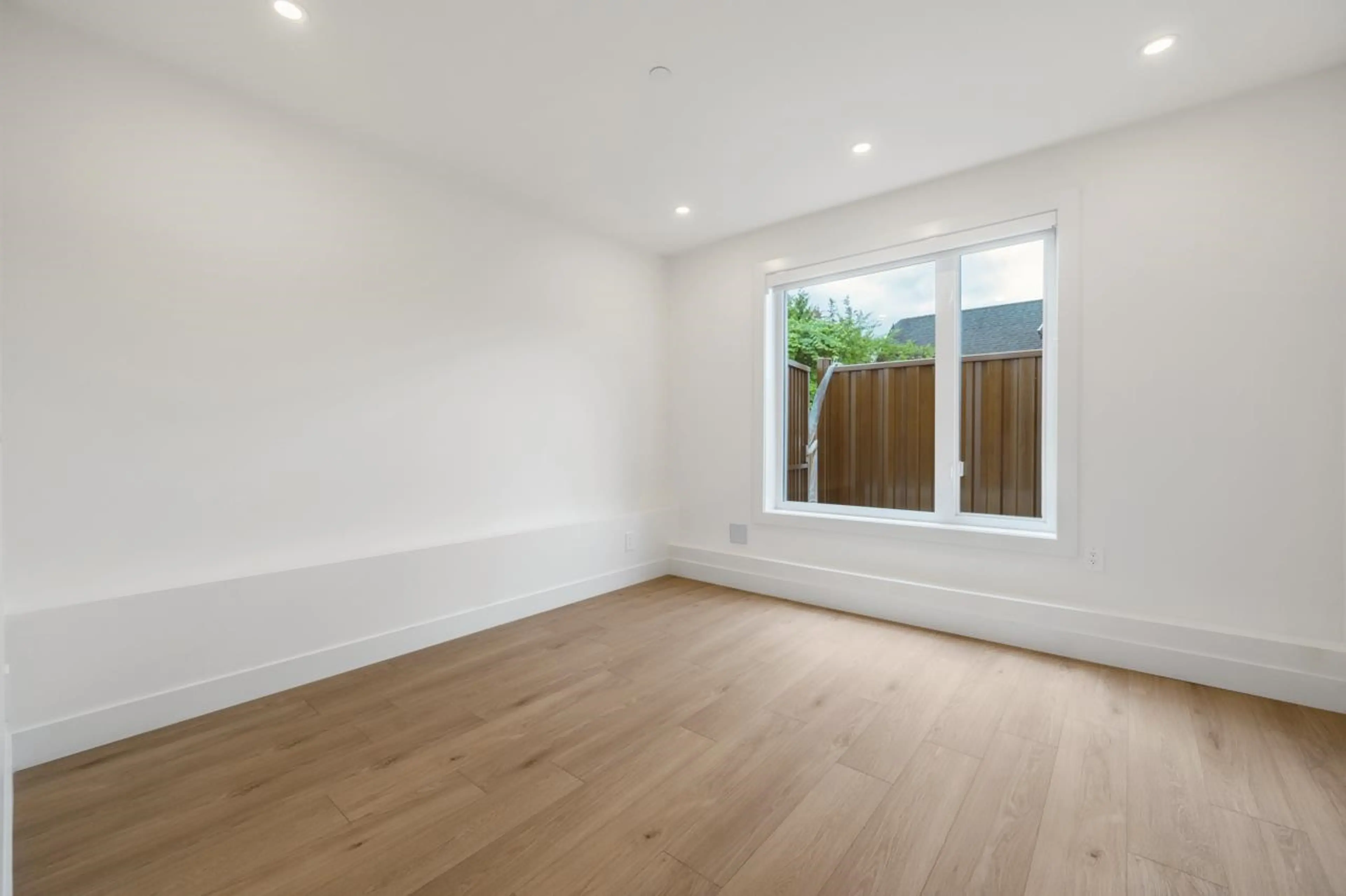 Property at #2 3096 VANNESS AVENUE, Vancouver, BC