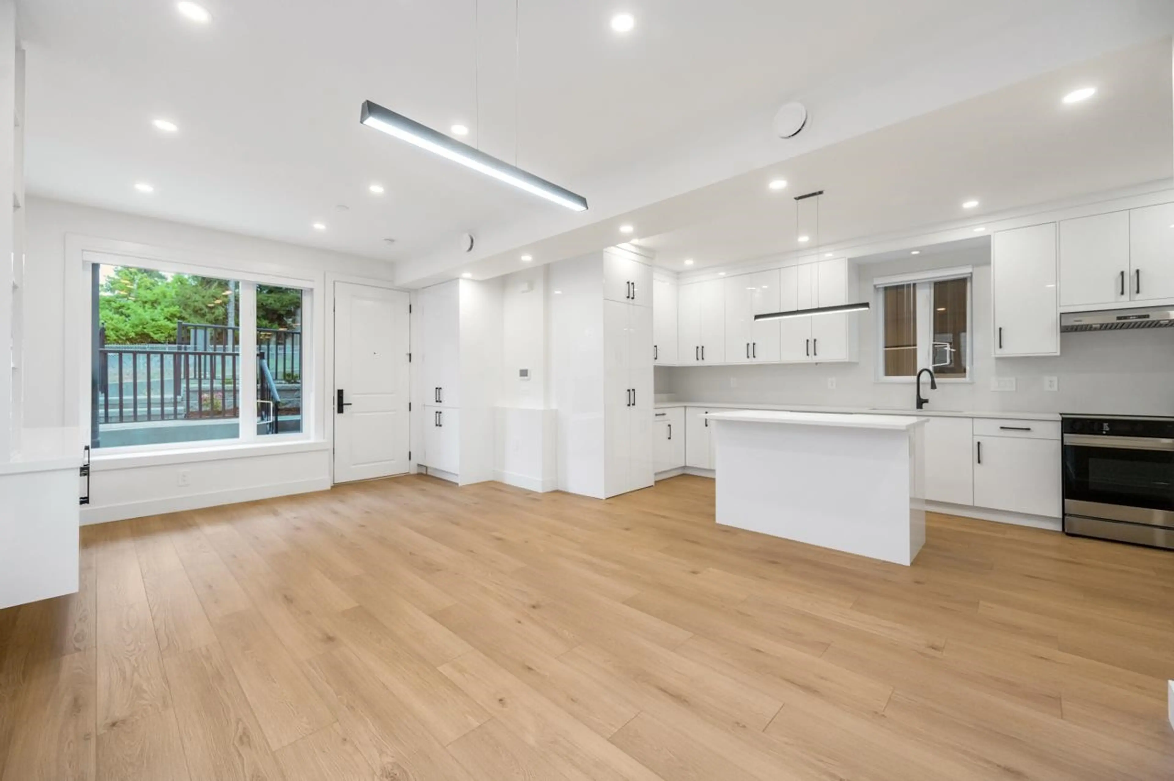 Property at #2 3096 VANNESS AVENUE, Vancouver, BC