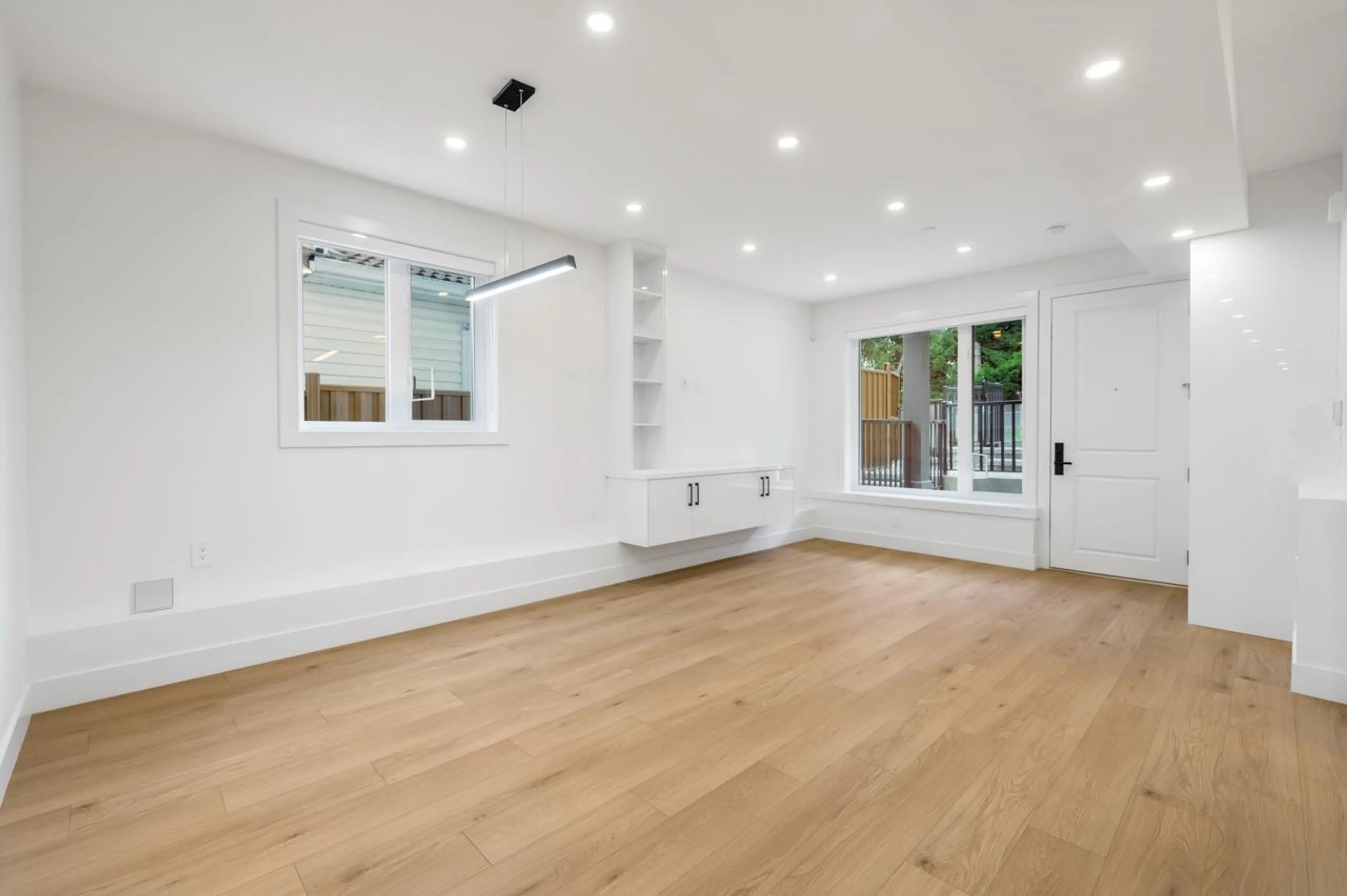 Property at #2 3096 VANNESS AVENUE, Vancouver, BC