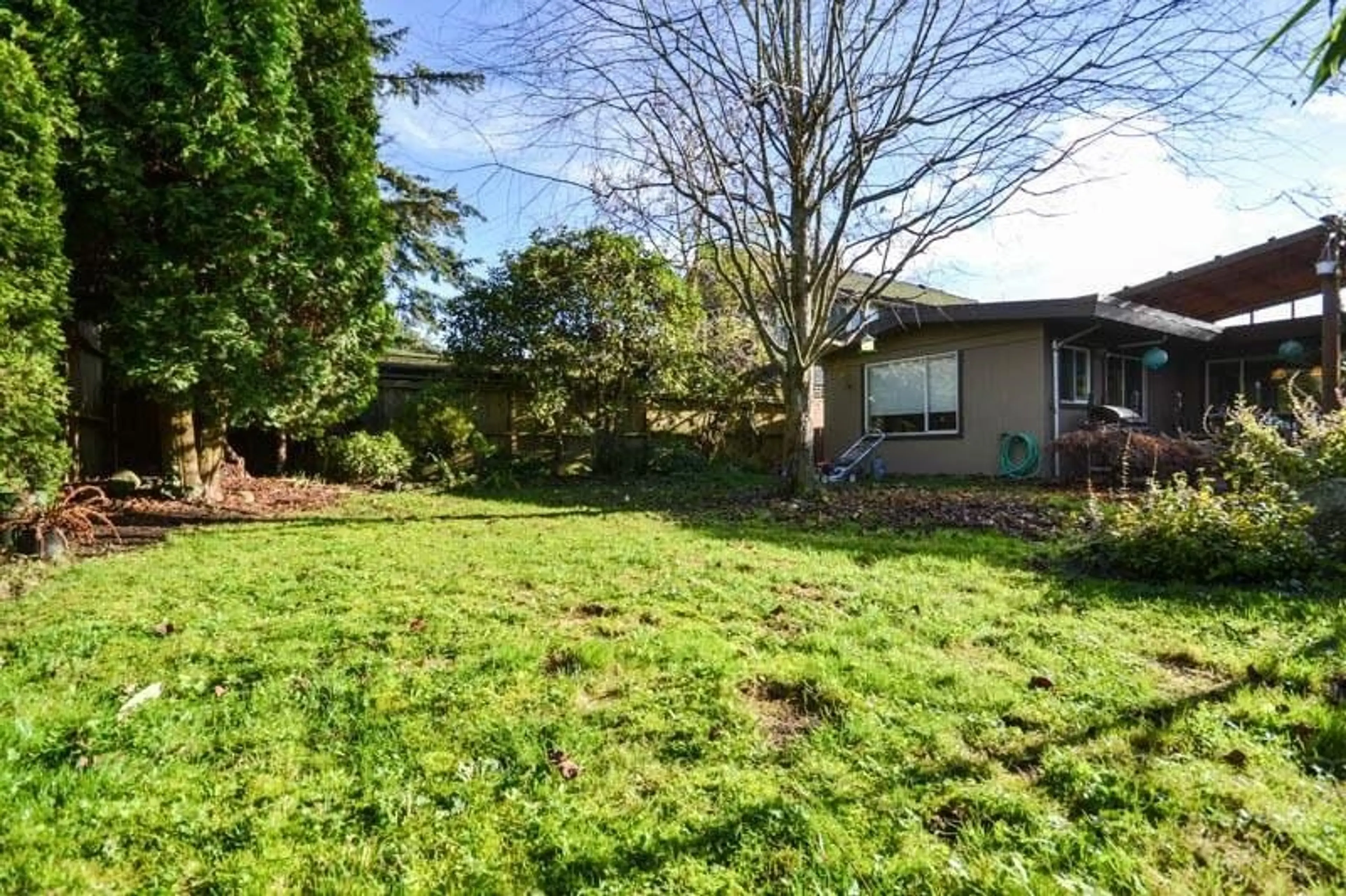 Property at 14181 MALABAR AVENUE, White Rock, BC