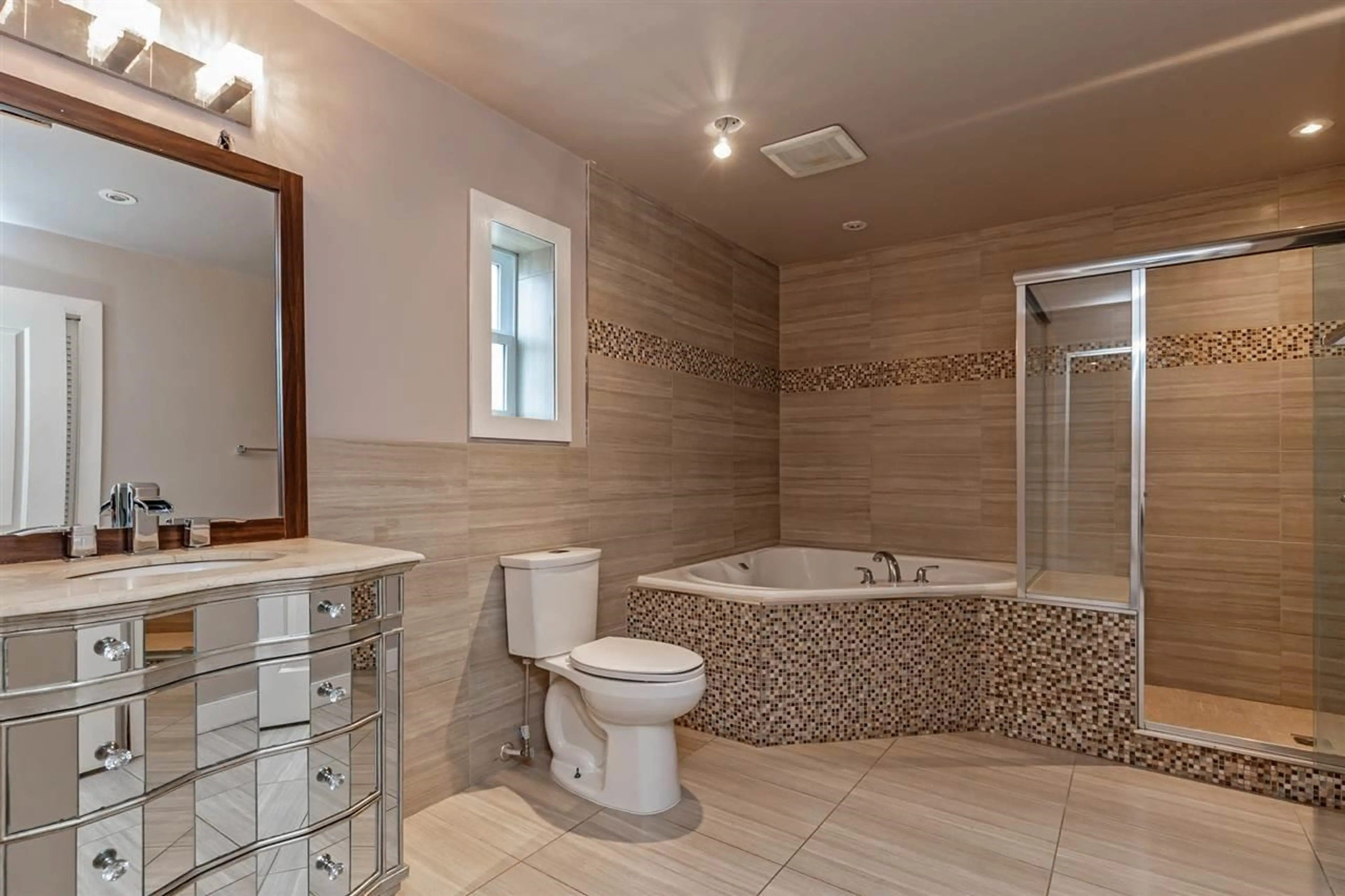 Property at 31511 MARSHALL ROAD, Abbotsford, BC