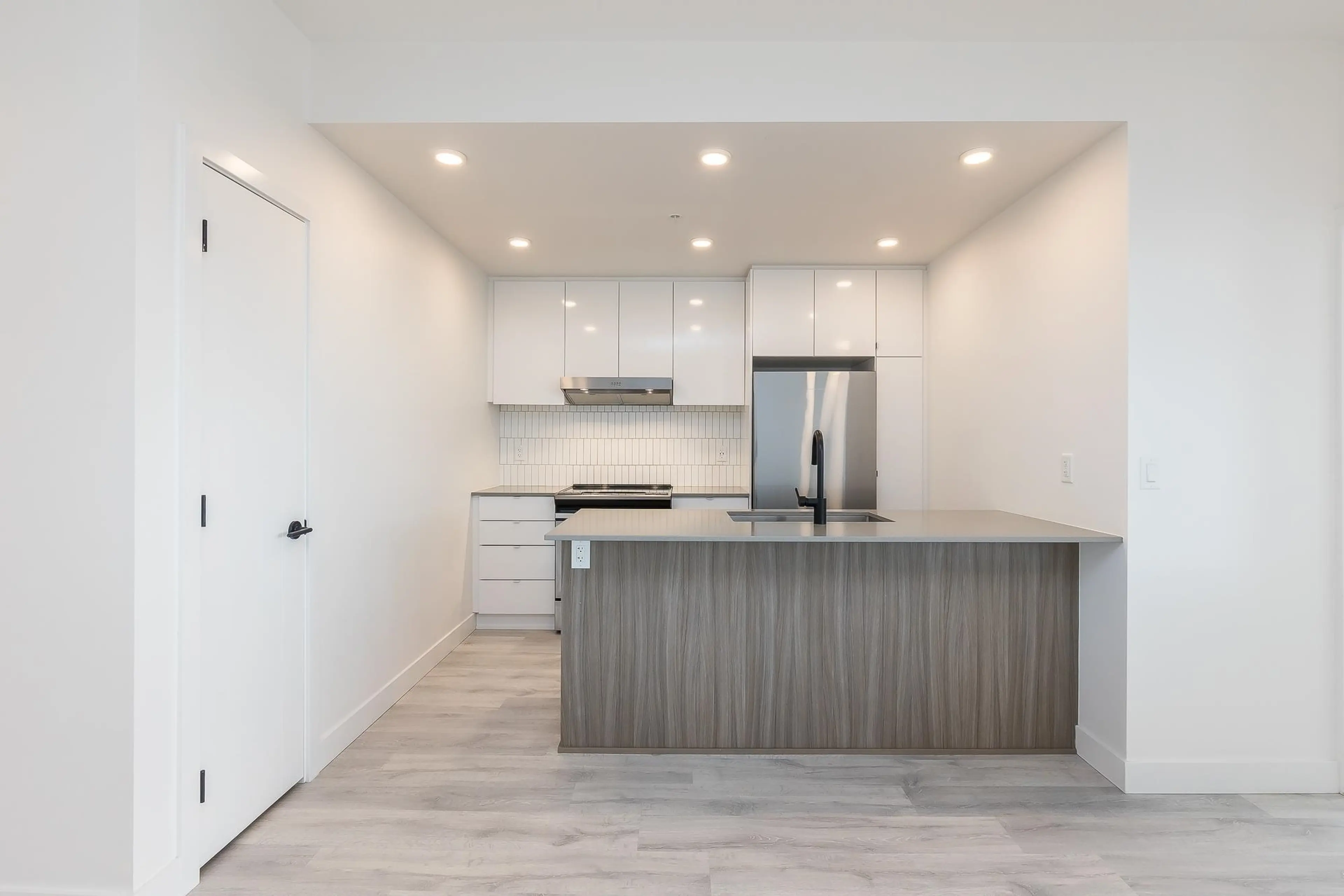 Property at #606 32828 LANDEAU PLACE, Abbotsford, BC