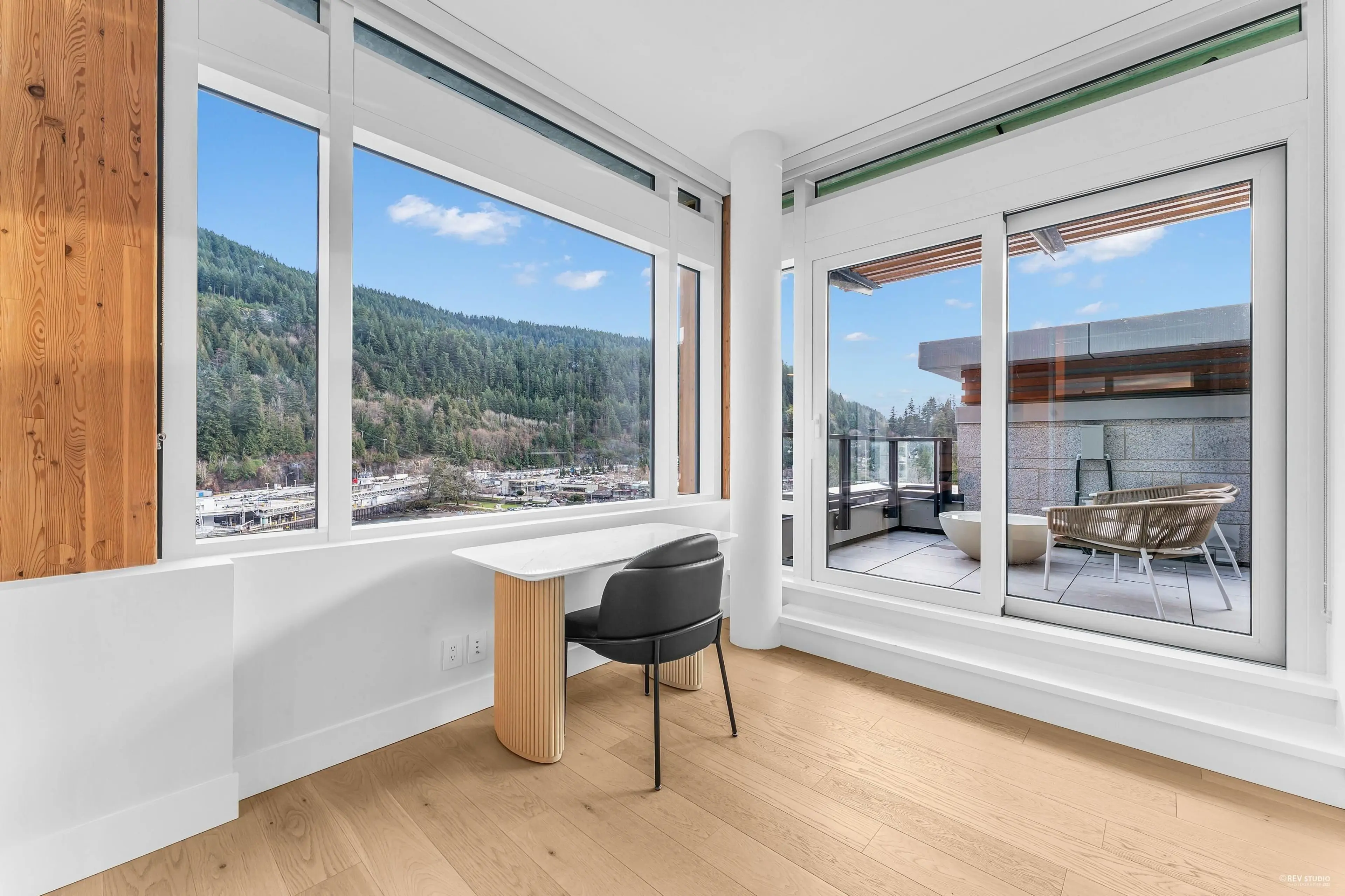 Property at #1002 6707 NELSON AVENUE, West Vancouver, BC