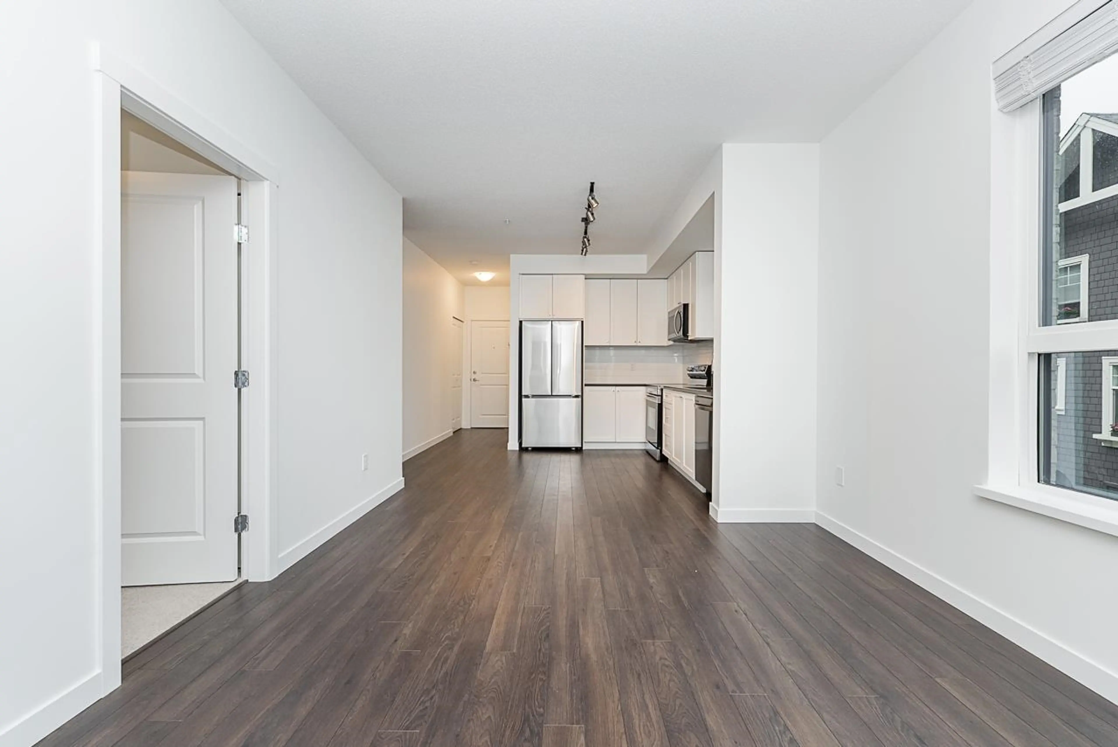 Property at #506 15738 85 AVENUE, Surrey, BC