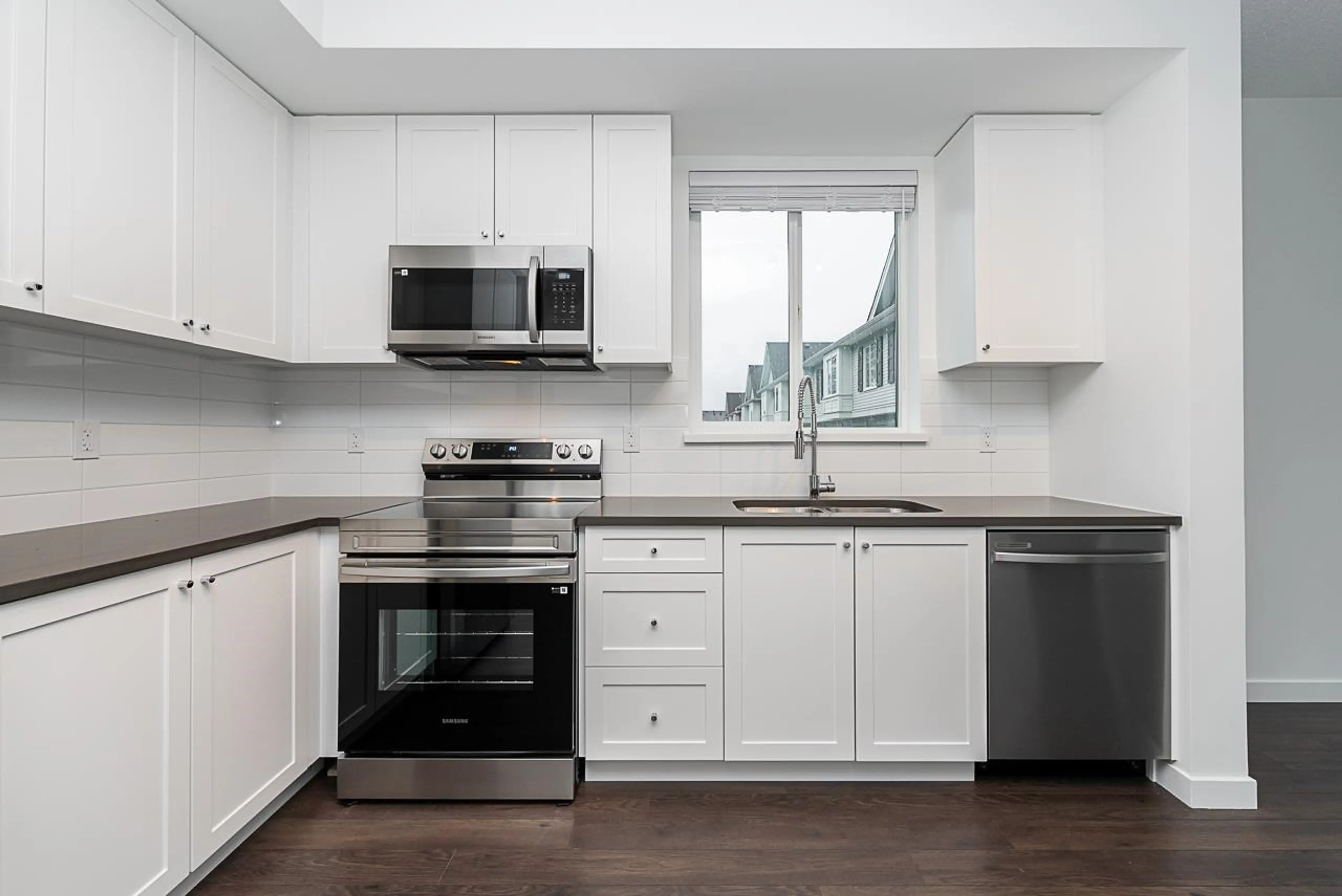 Property at #506 15738 85 AVENUE, Surrey, BC