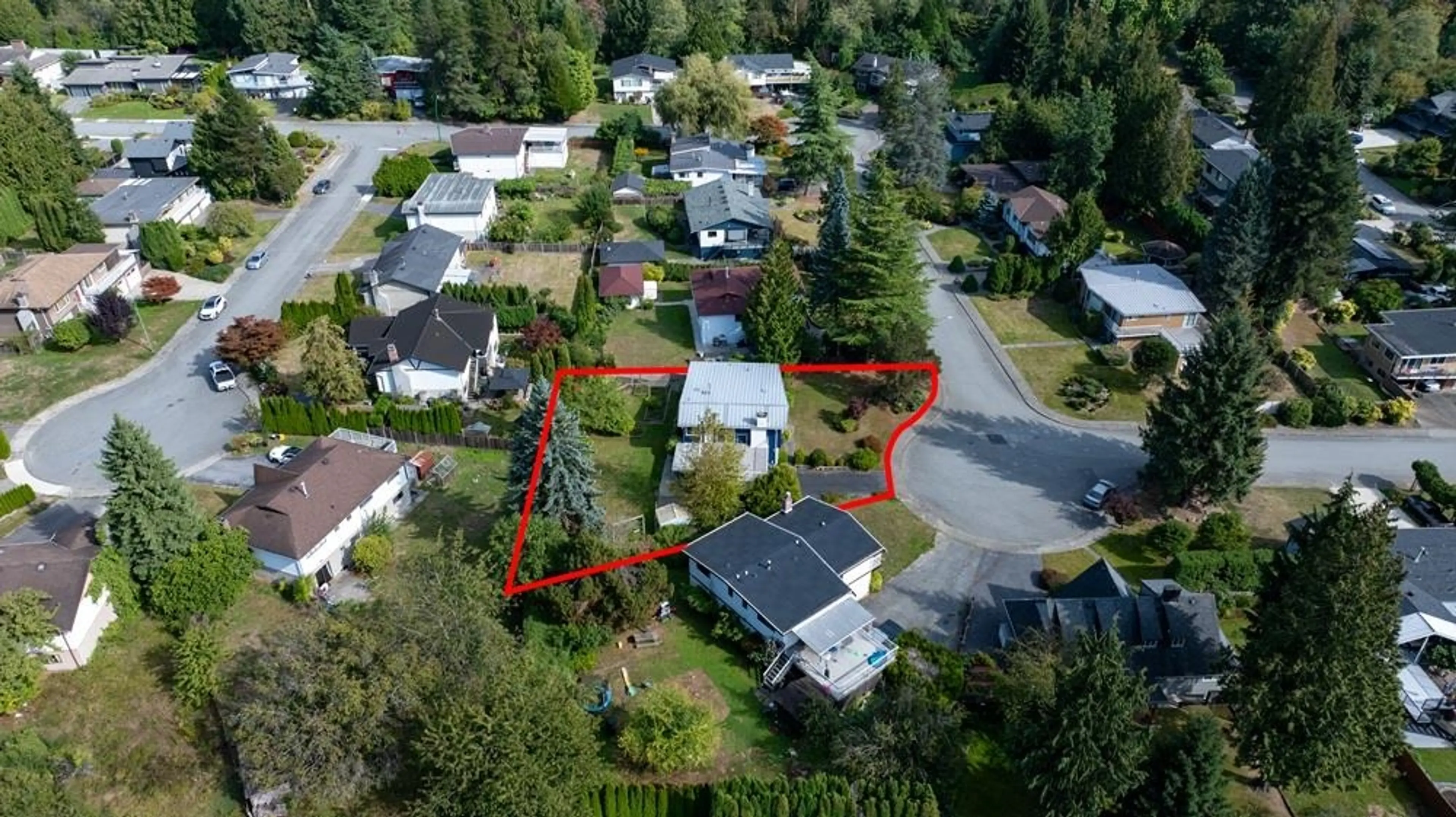 Property at 3345 CARDINAL DRIVE, Burnaby, BC