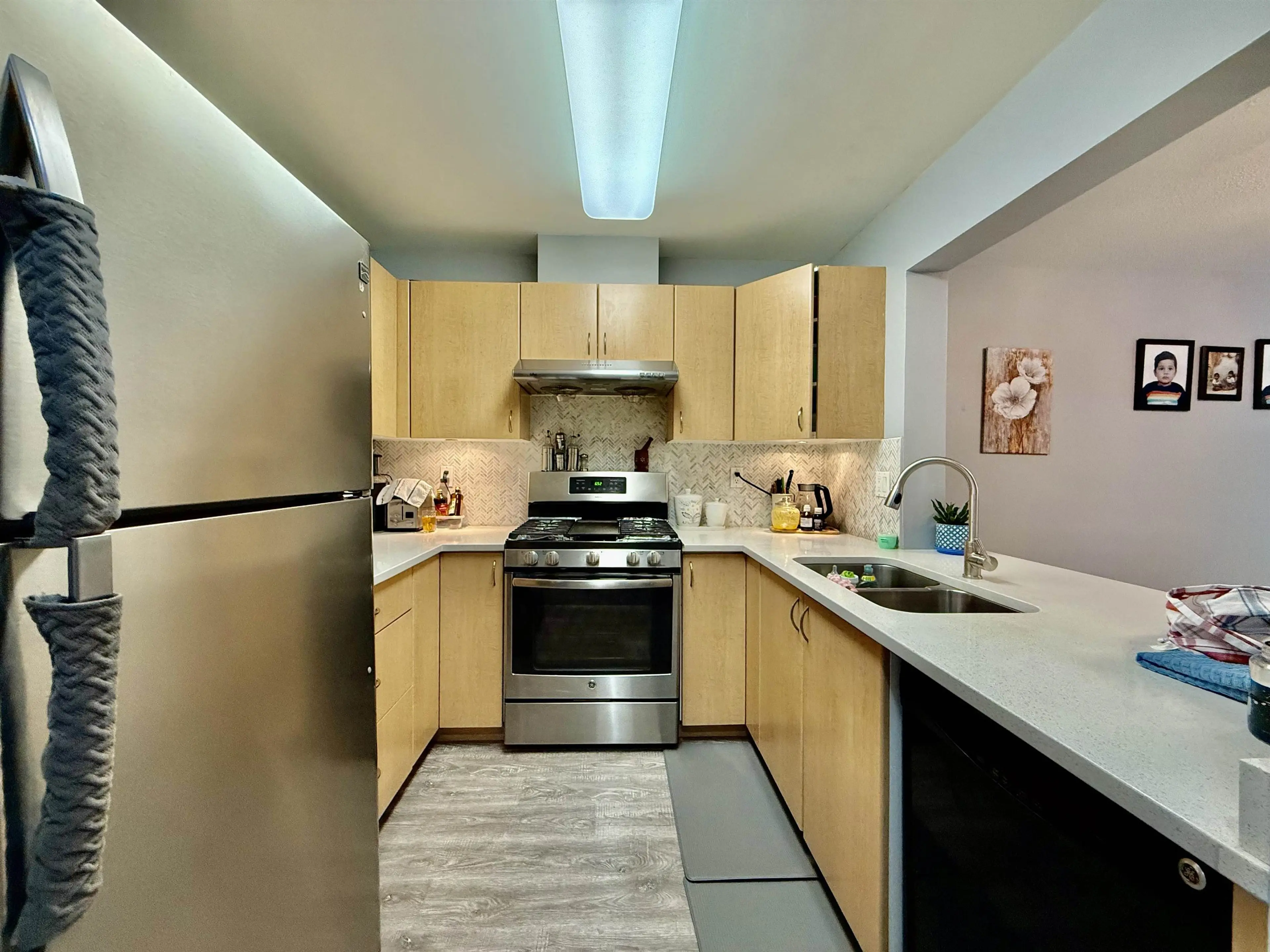 Property at #311 15220 GUILDFORD DRIVE, Surrey, BC