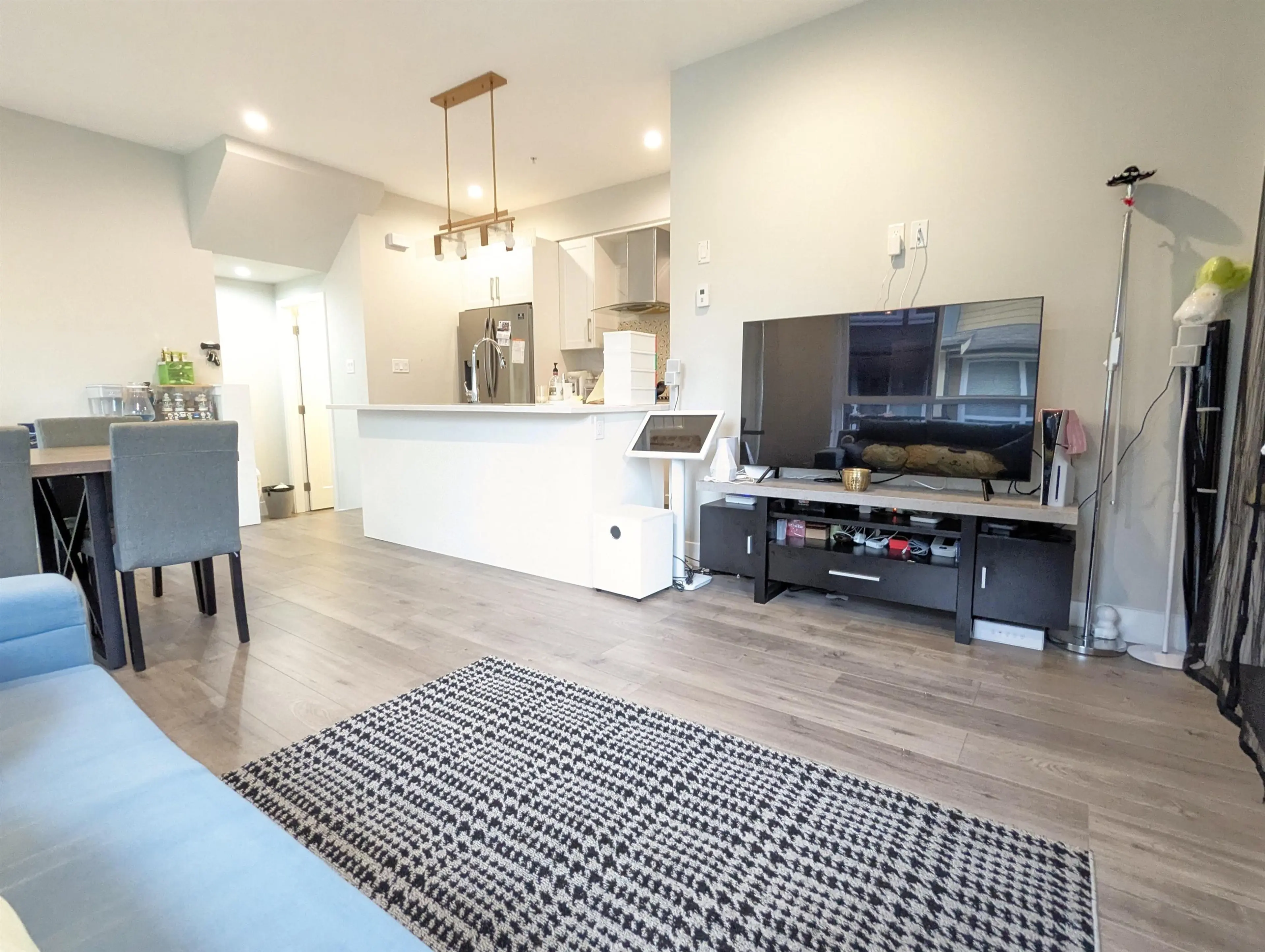 Property at #52 430 DUNCAN STREET, New Westminster, BC