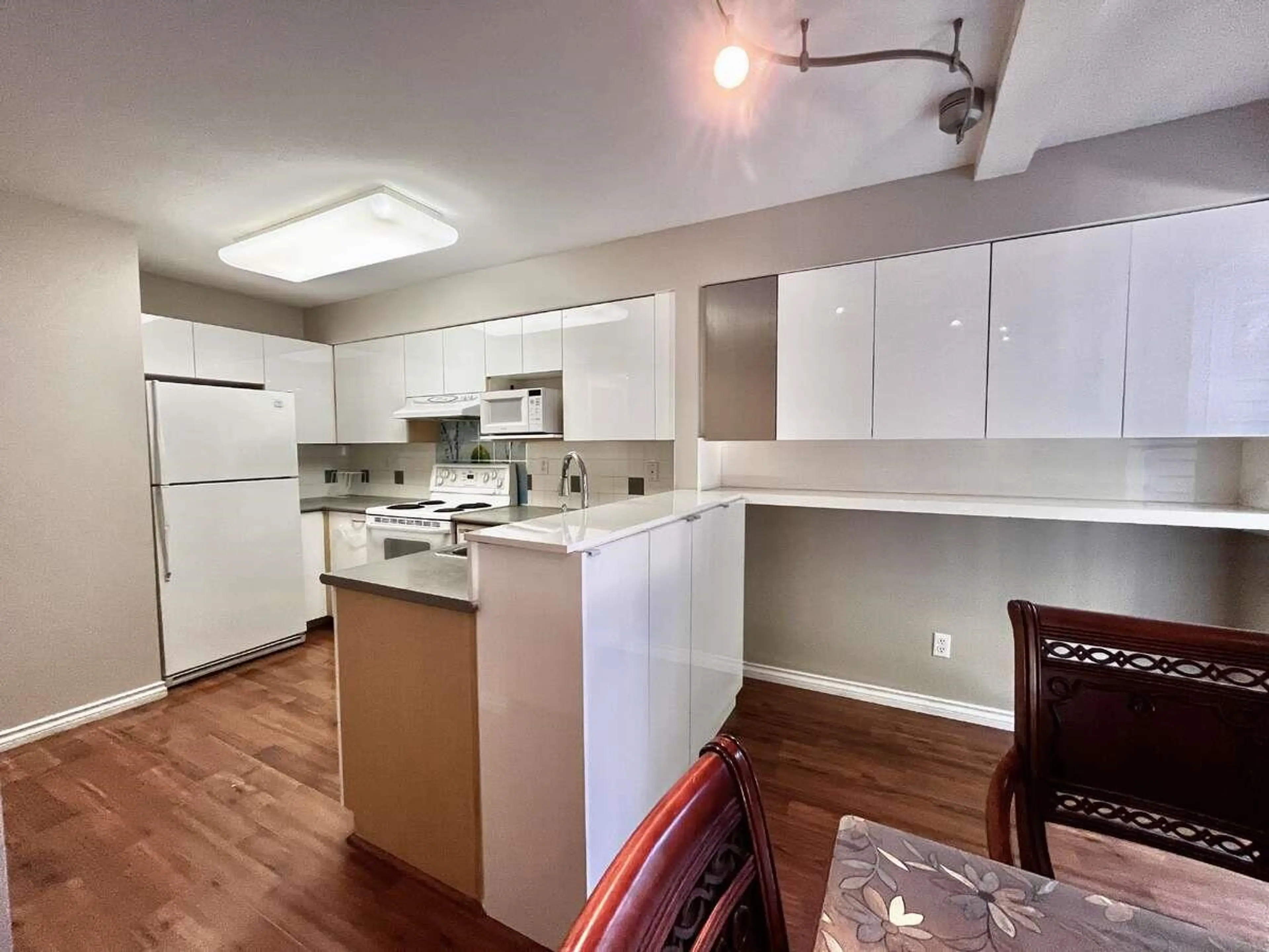 Property at #5 15355 26 AVENUE, Surrey, BC