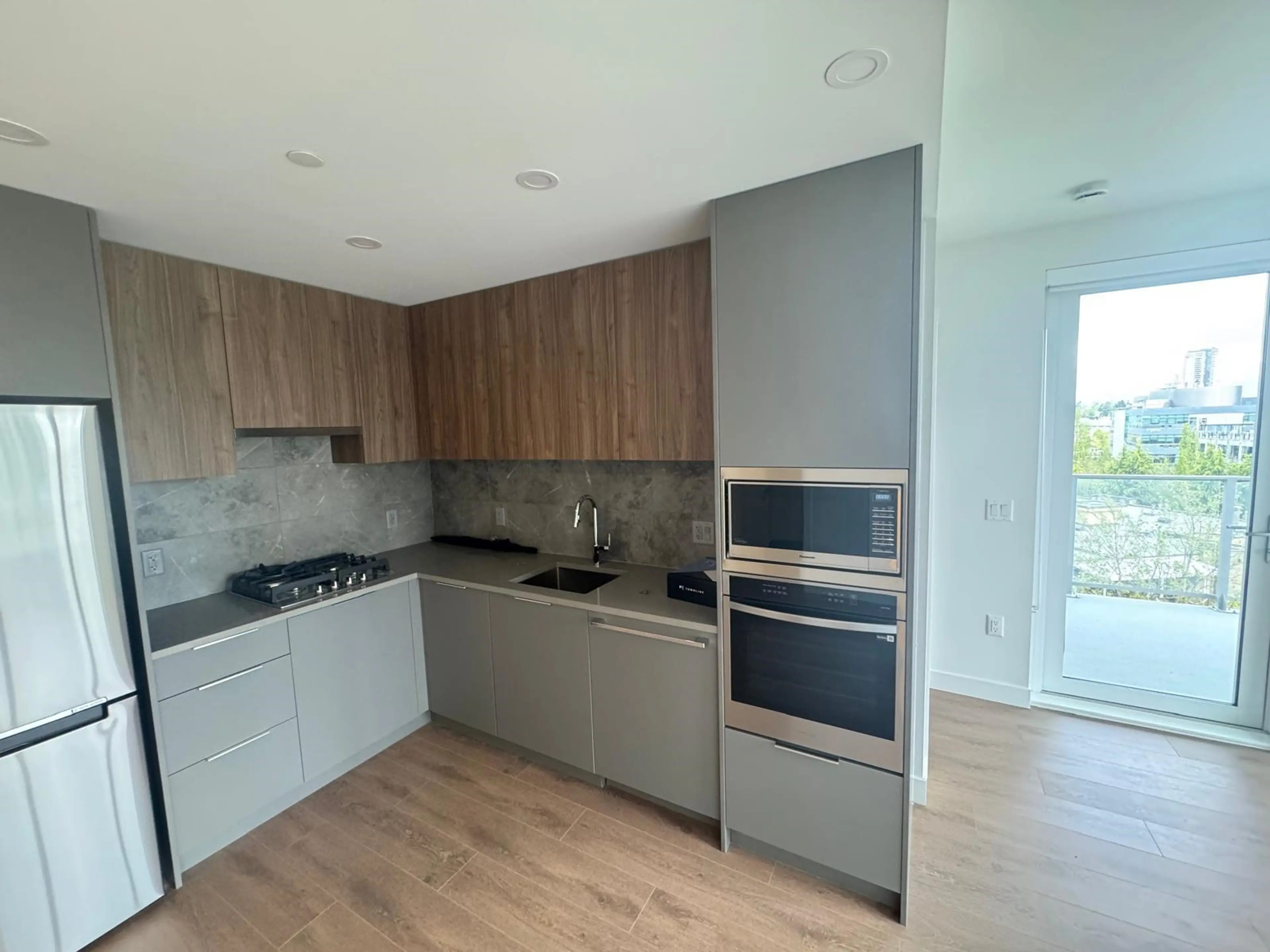 Property at #502 13387 OLD YALE ROAD, Surrey, BC