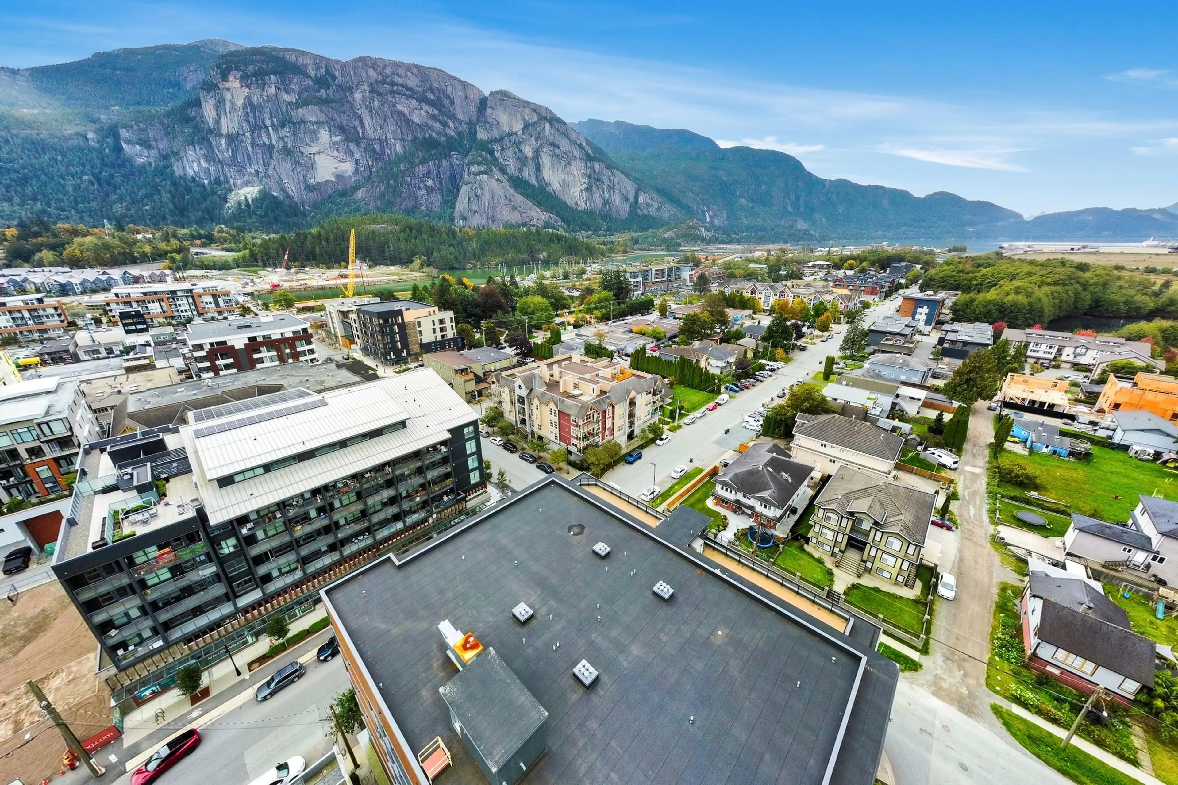 Property at #403 1310 VICTORIA STREET, Squamish, BC