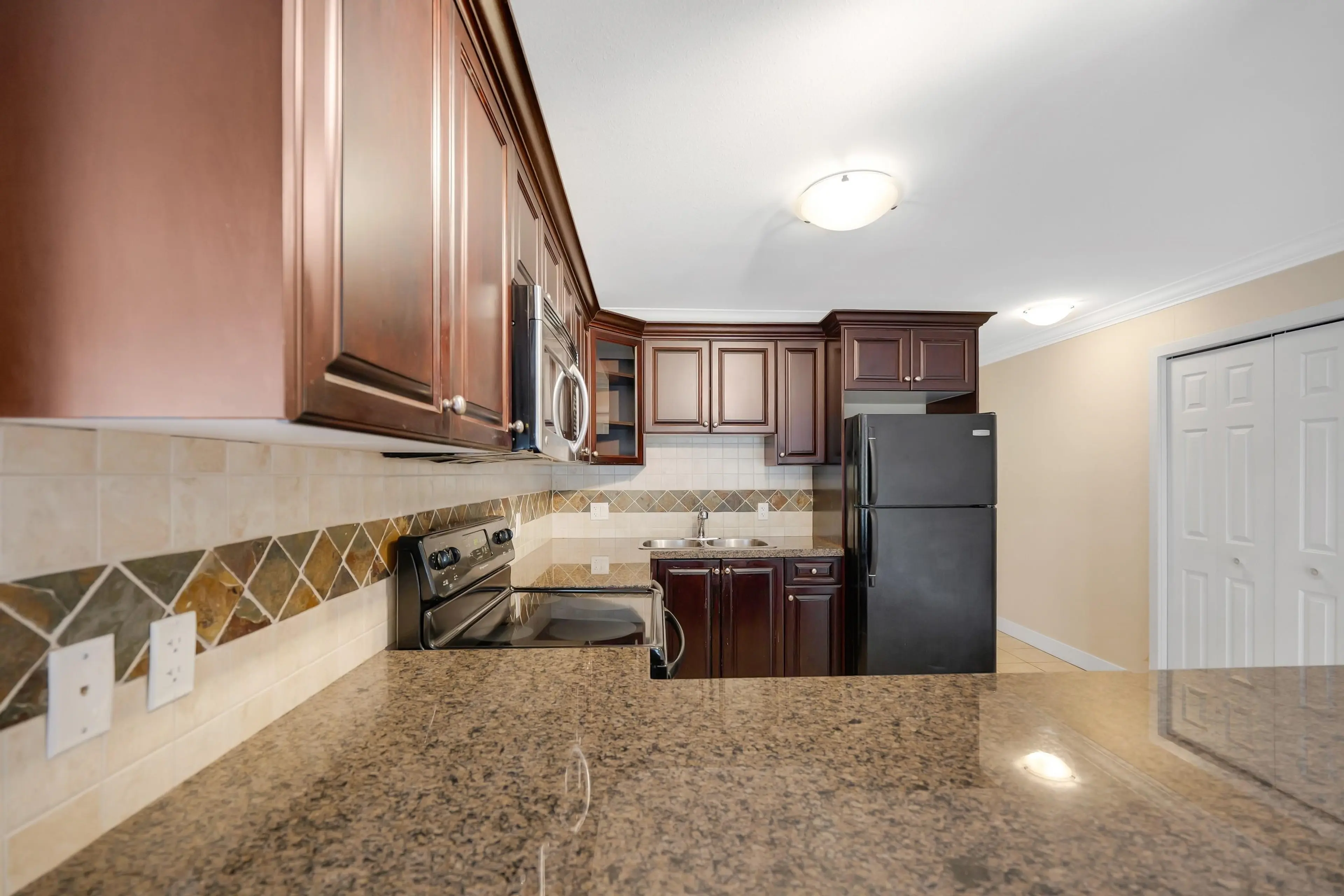 Property at #403 1310 VICTORIA STREET, Squamish, BC