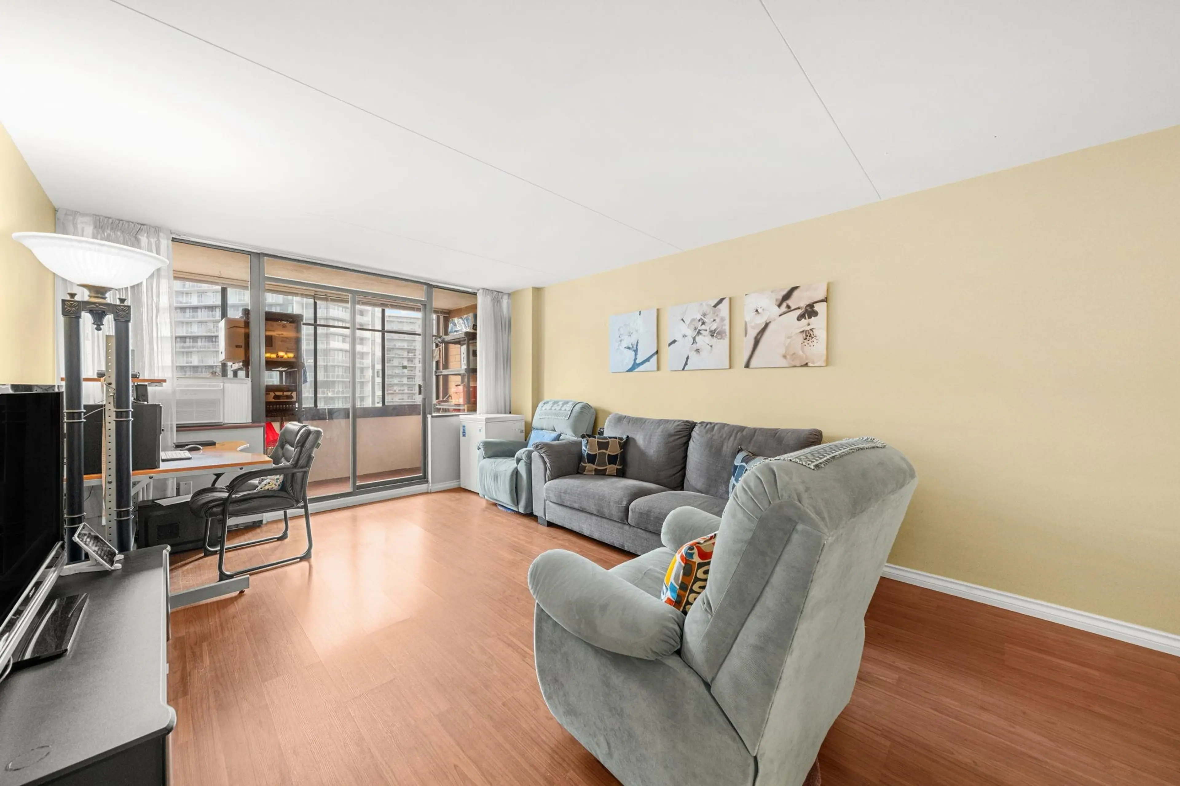 Property at #802 6651 MINORU BOULEVARD, Richmond, BC