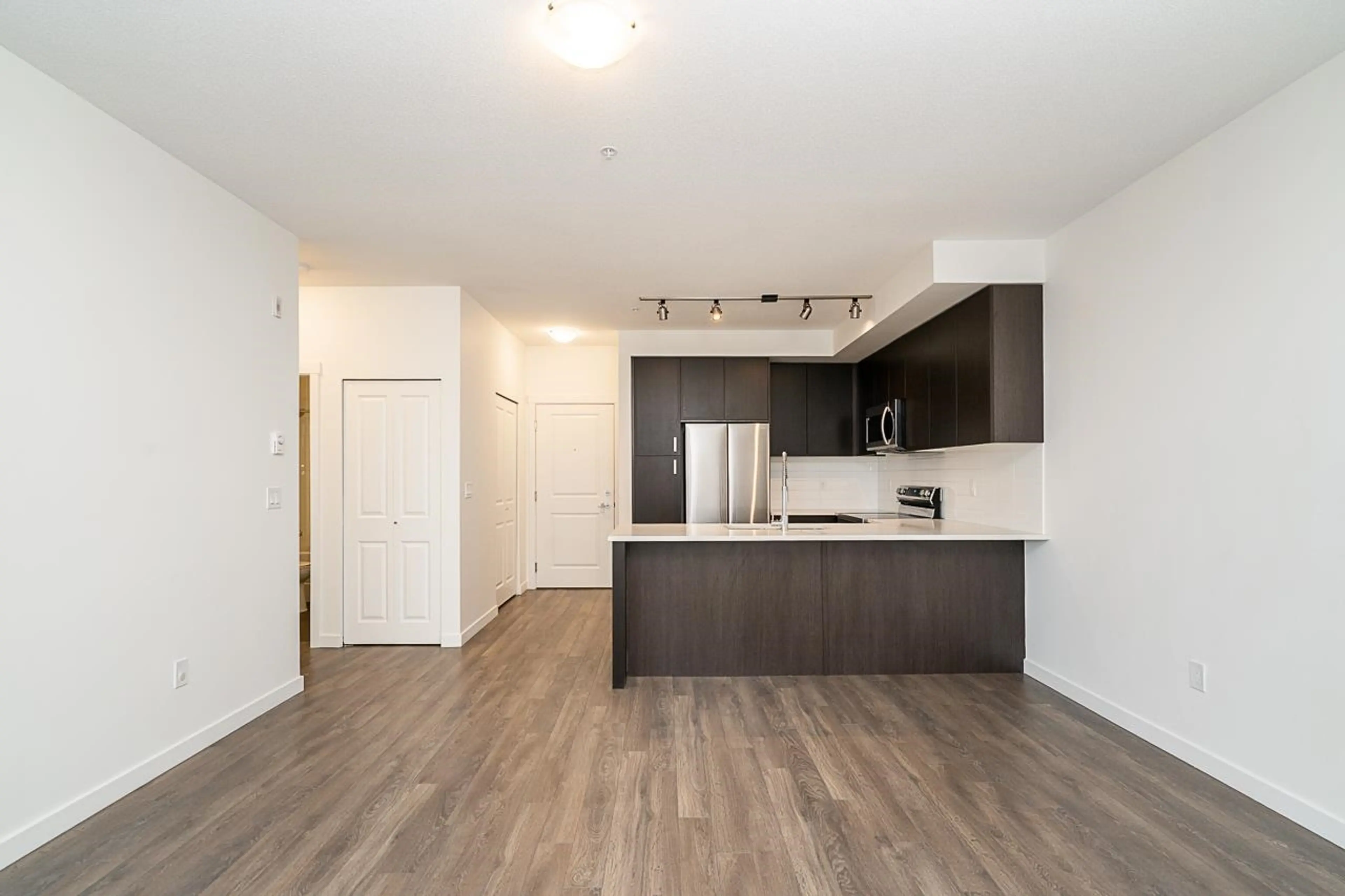 Property at #419 15738 85 AVENUE, Surrey, BC