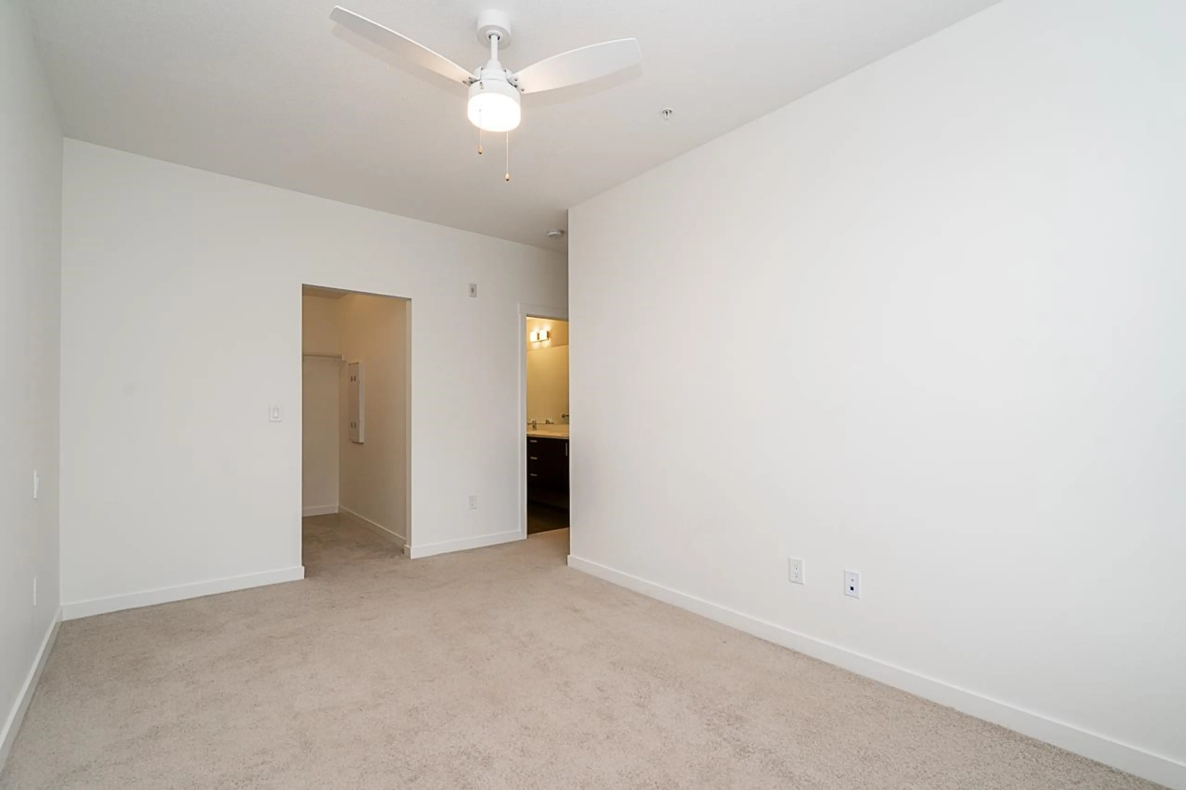 Property at #419 15738 85 AVENUE, Surrey, BC