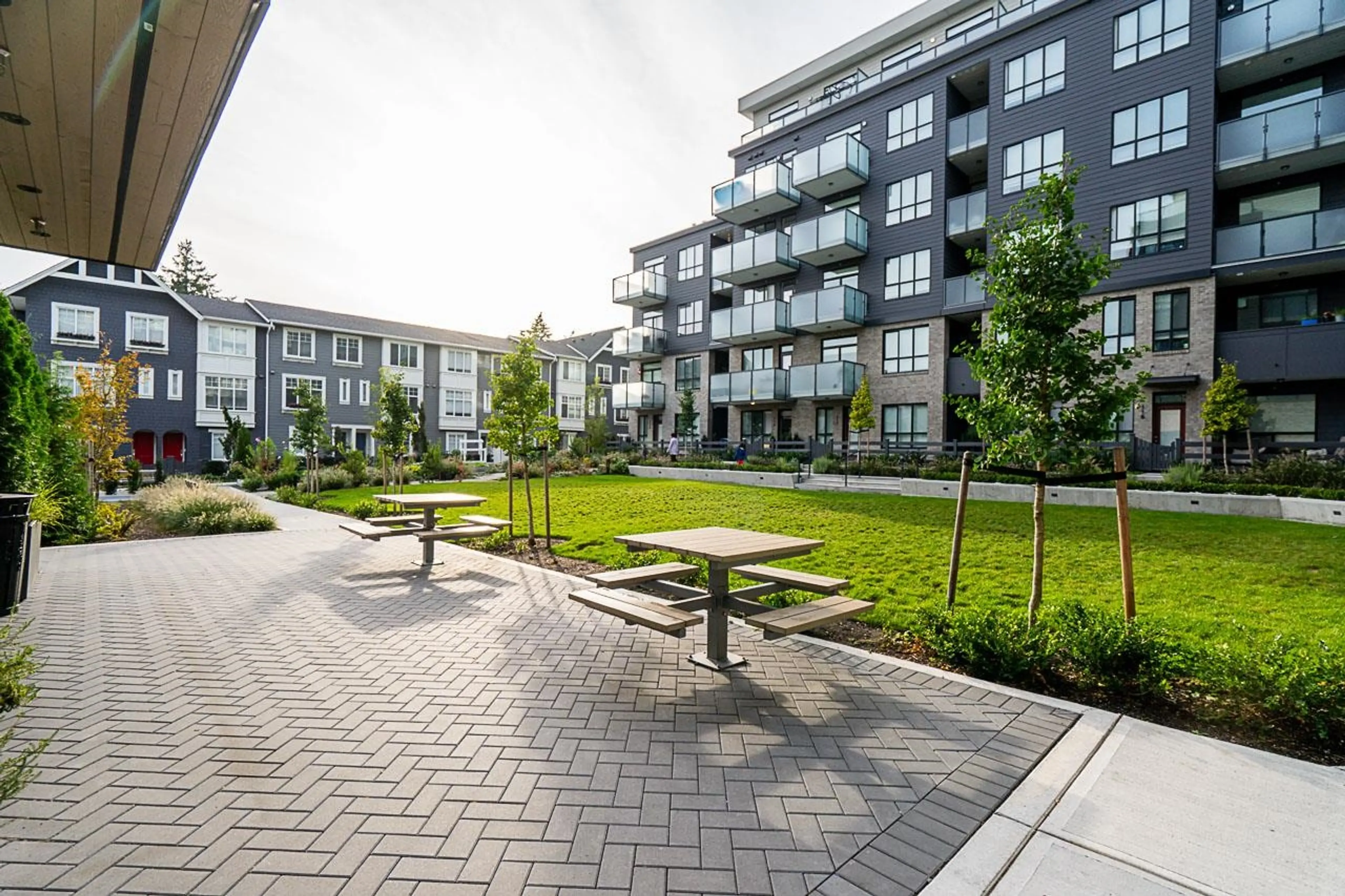 Property at #419 15738 85 AVENUE, Surrey, BC