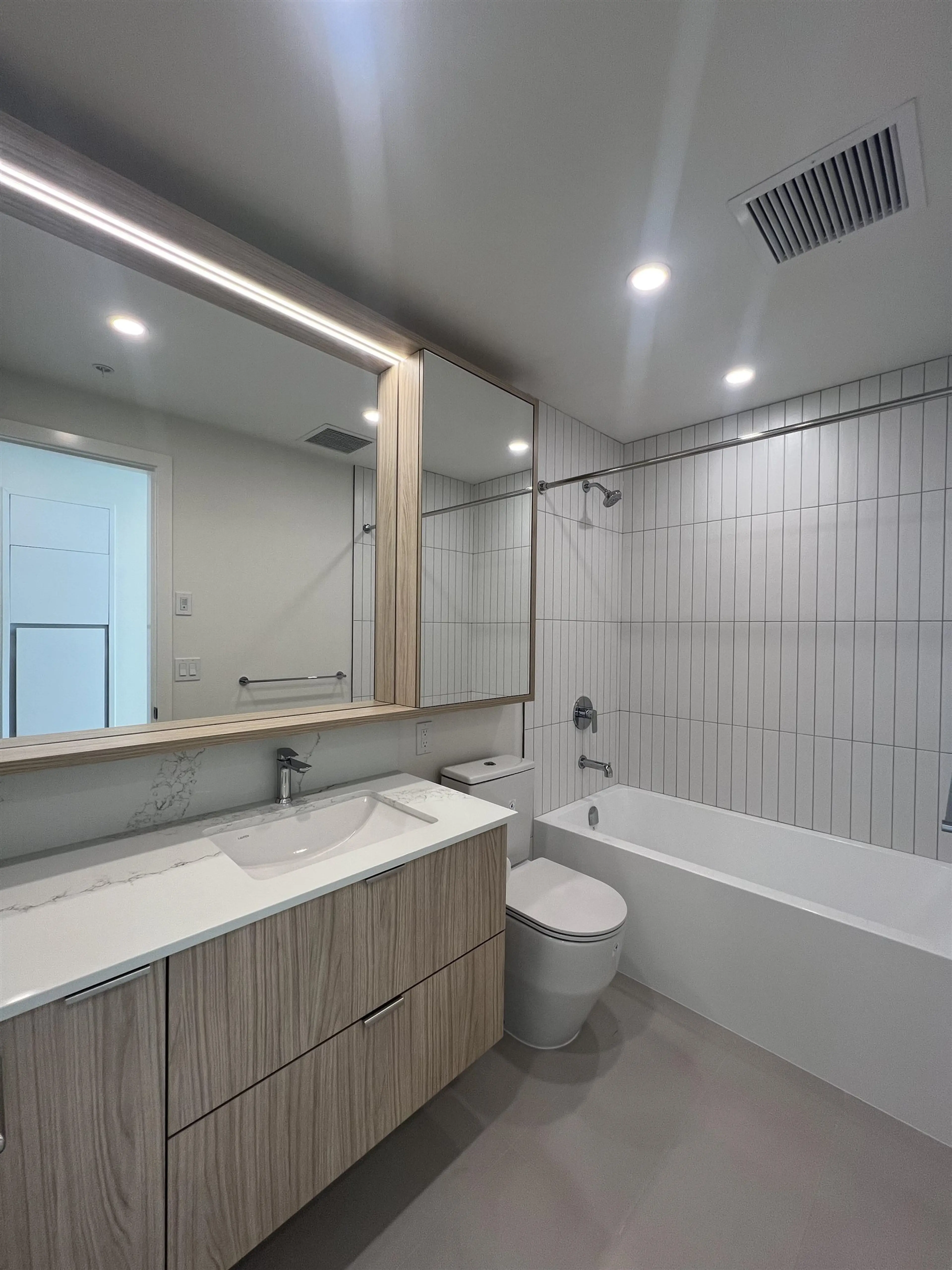 Property at #2403 537 COTTONWOOD AVENUE, Coquitlam, BC