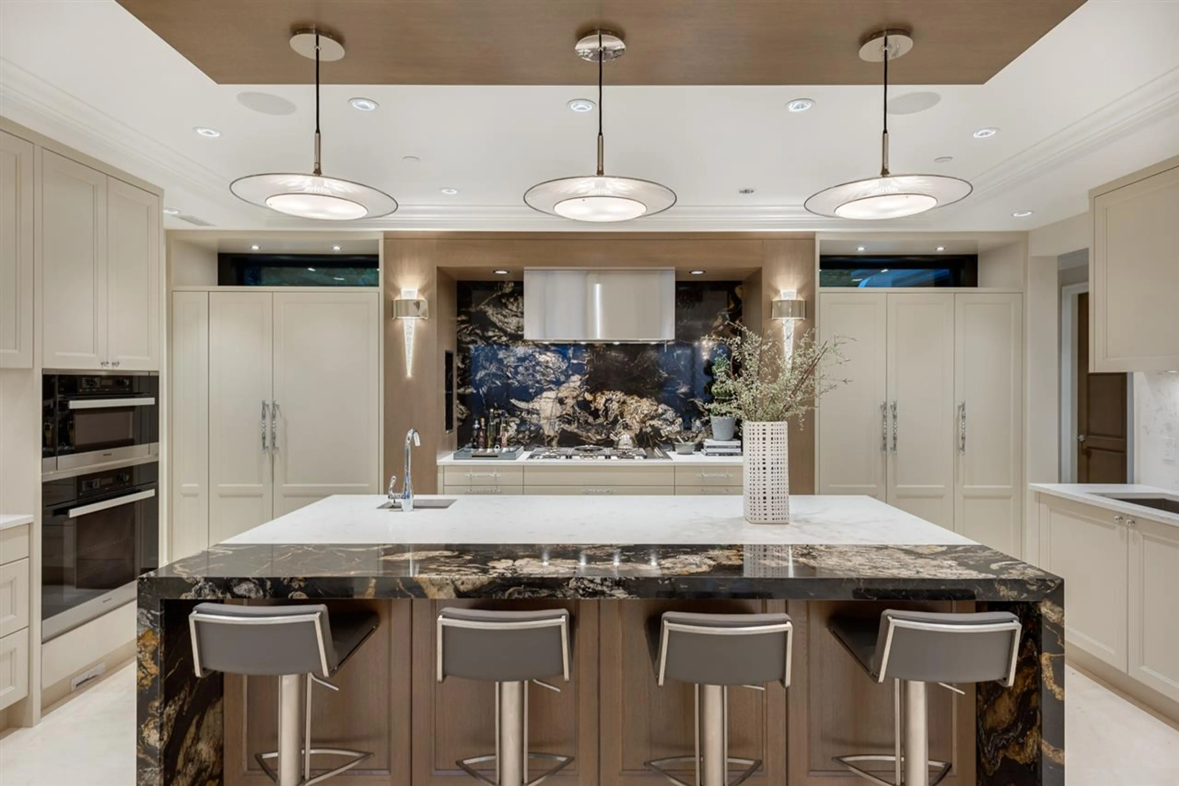 Property at 1525 VINSON CREEK ROAD, West Vancouver, BC