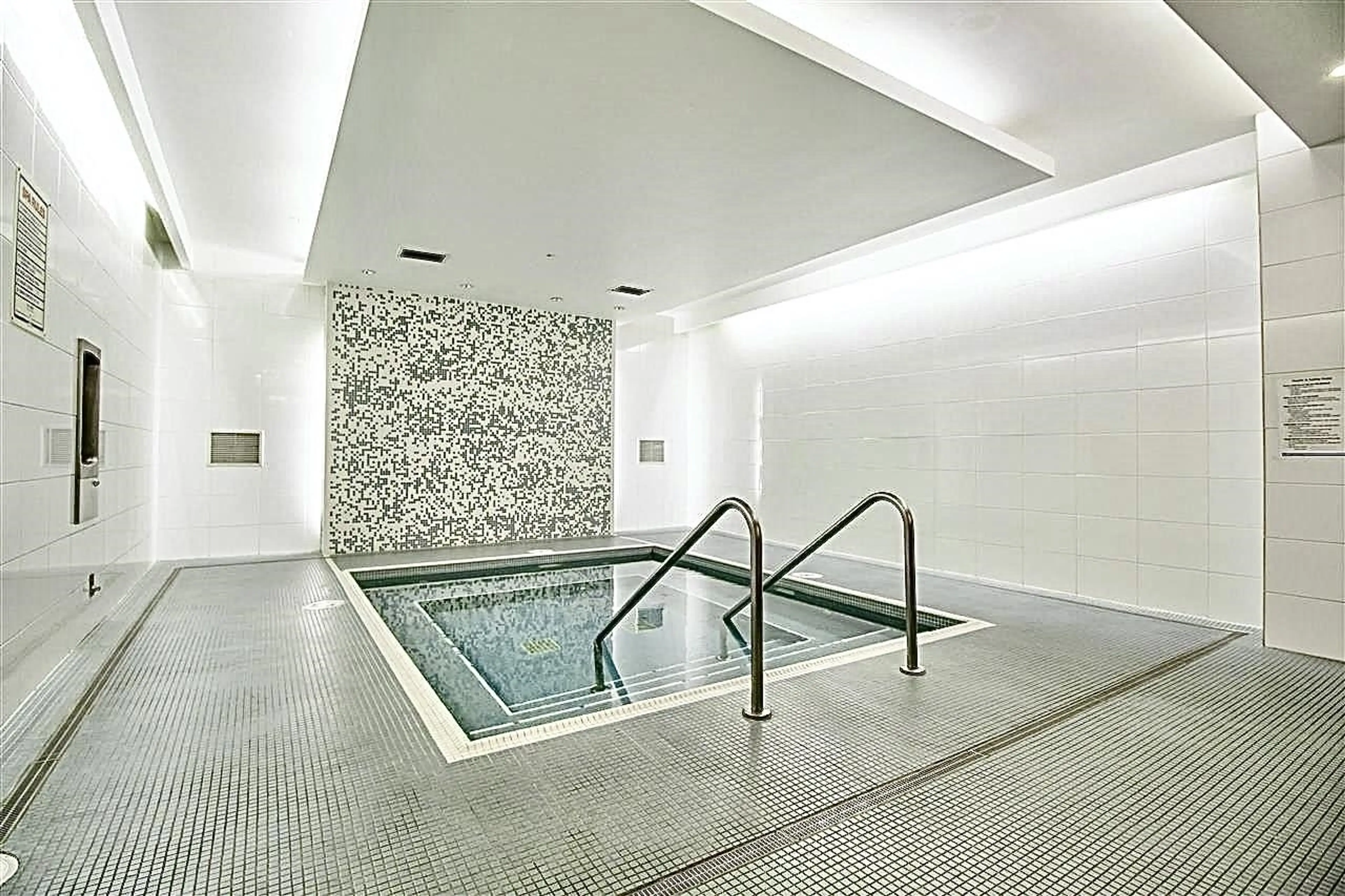 Property at #452 10838 CITY PARKWAY, Surrey, BC