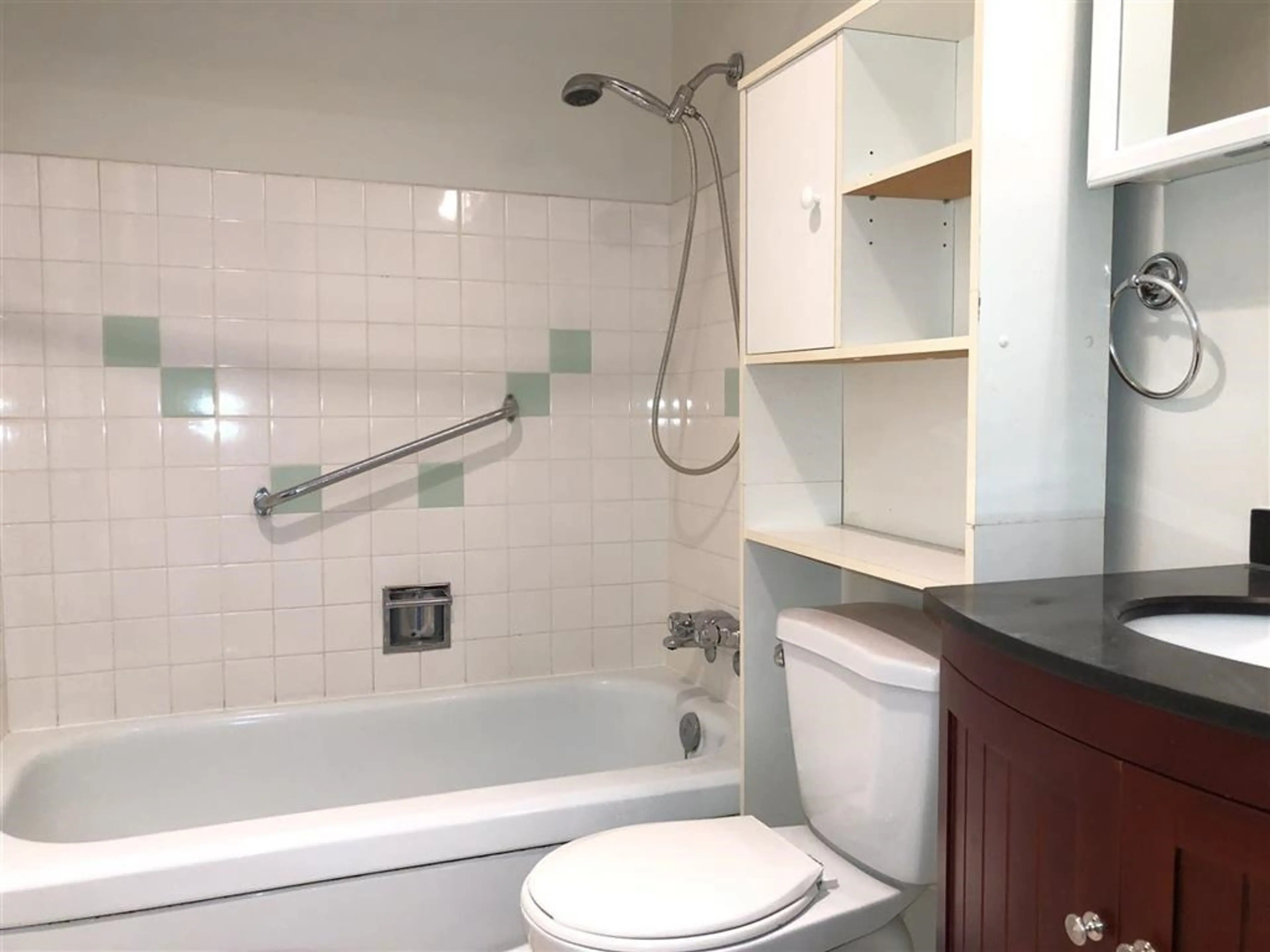 Property at #308 910 FIFTH AVENUE, New Westminster, BC