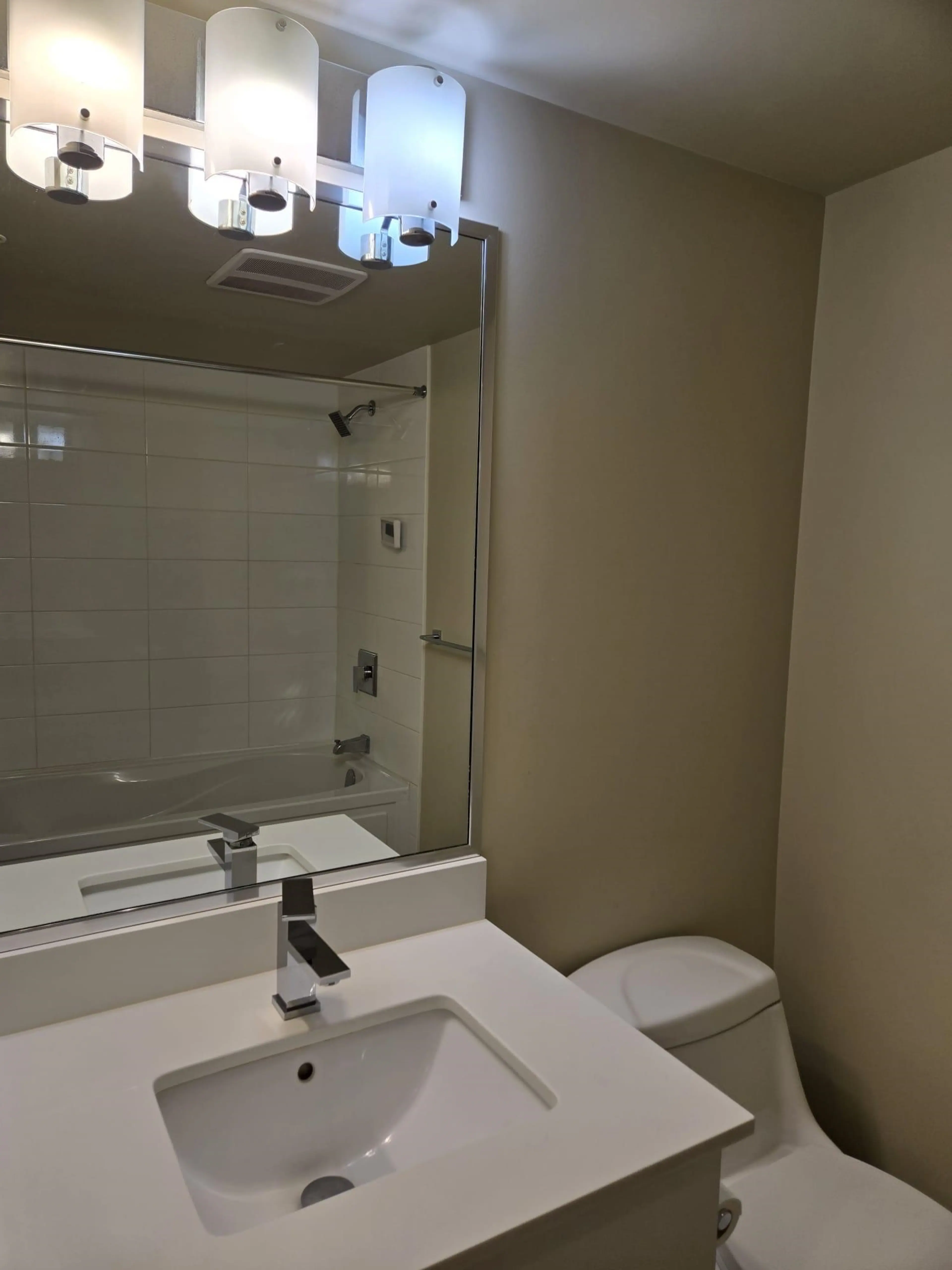 Property at #512 2689 KINGSWAY, Vancouver, BC