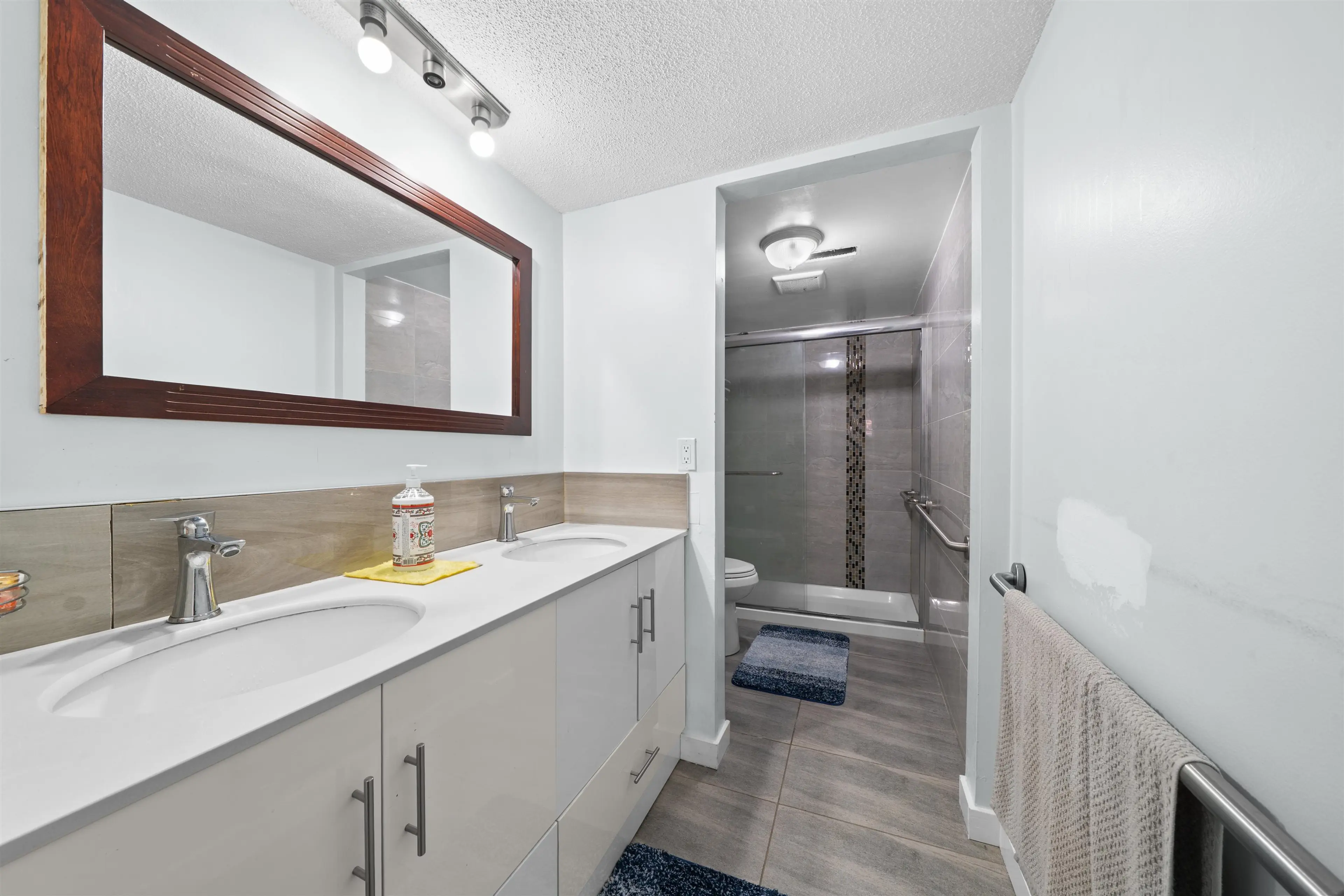 Property at 13687 112 AVENUE, Surrey, BC