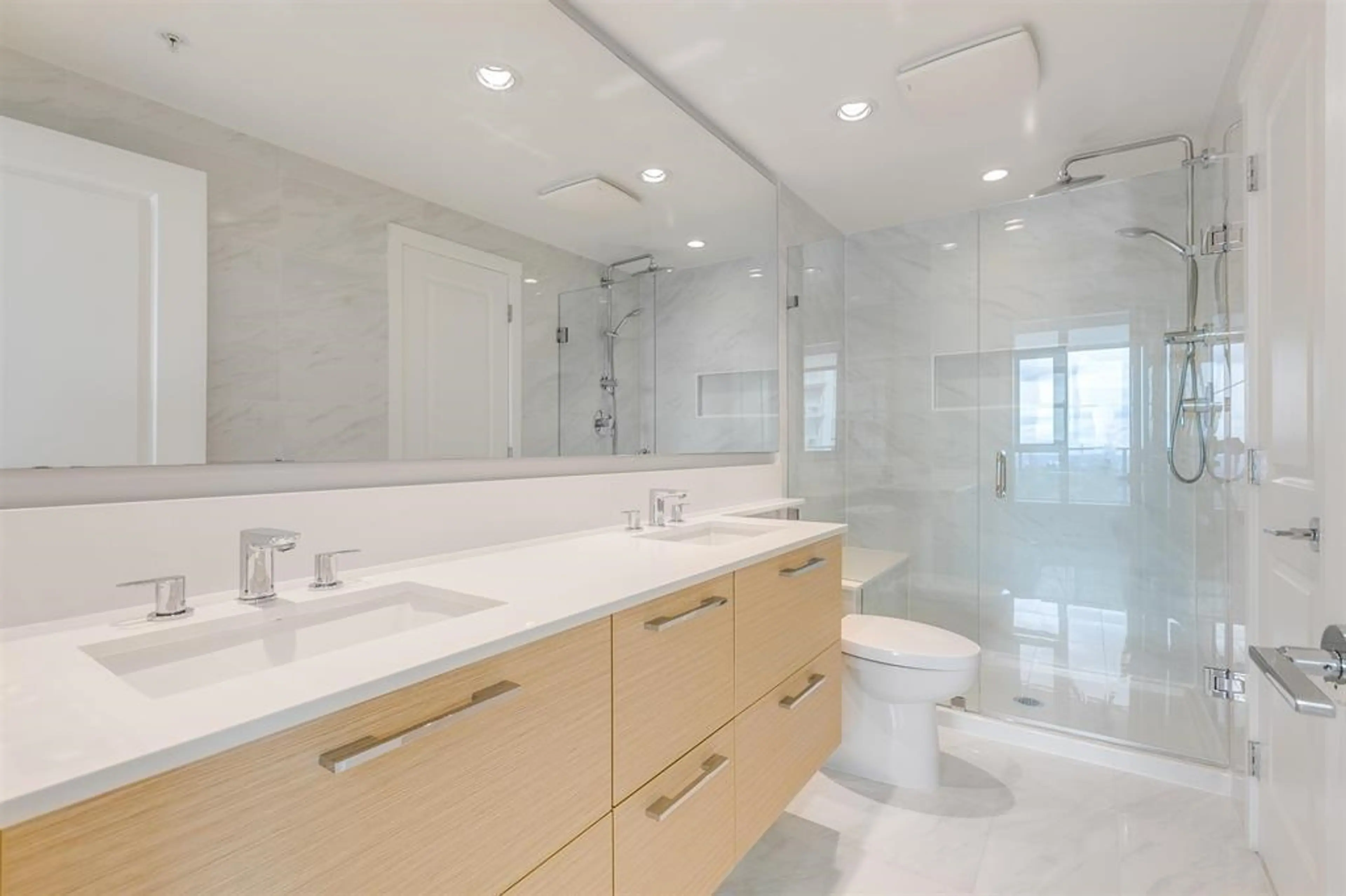 Property at #2508 6700 DUNBLANE AVENUE, Burnaby, BC