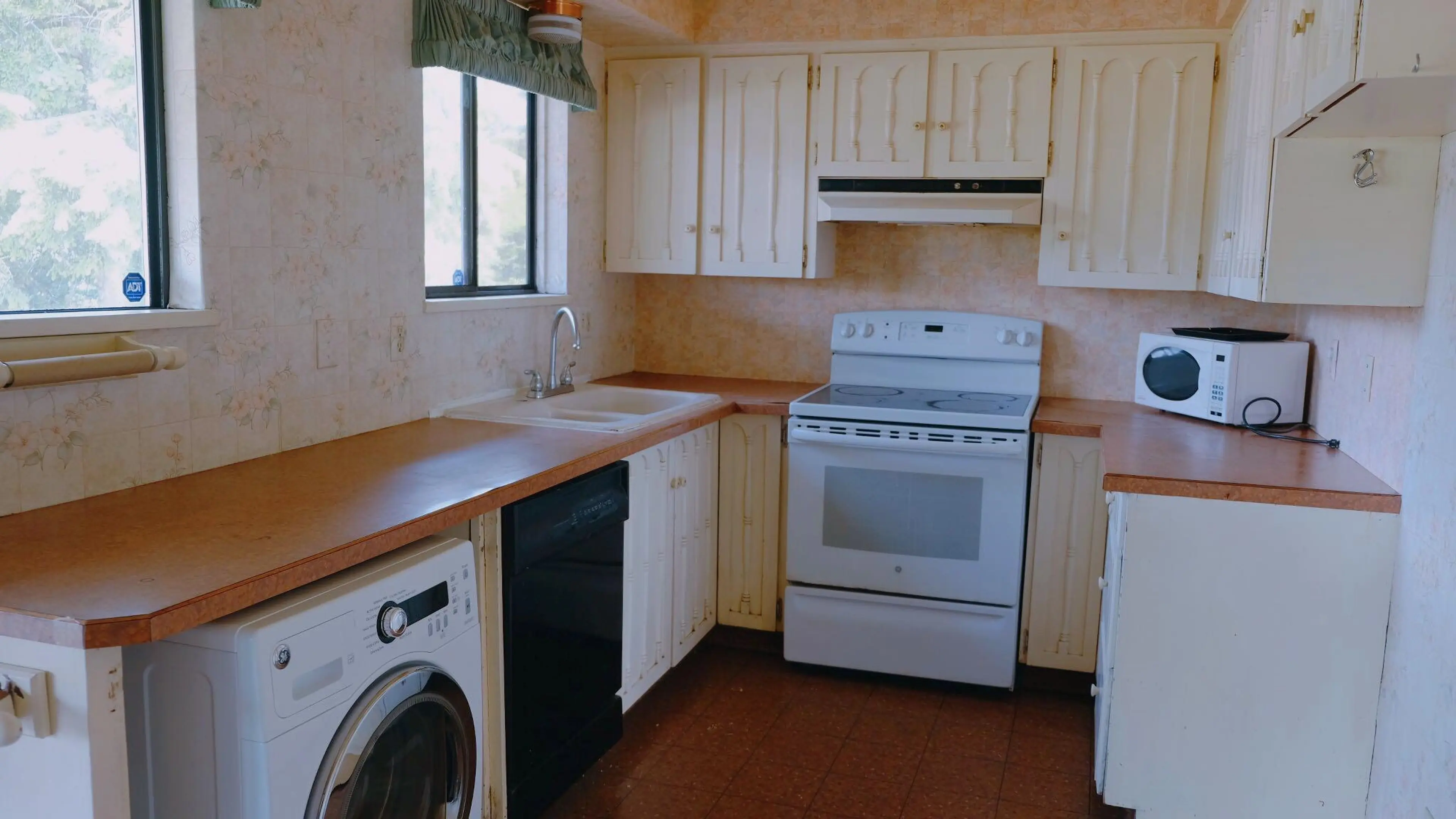 Property at 6391 NADINE CRESCENT, Richmond, BC