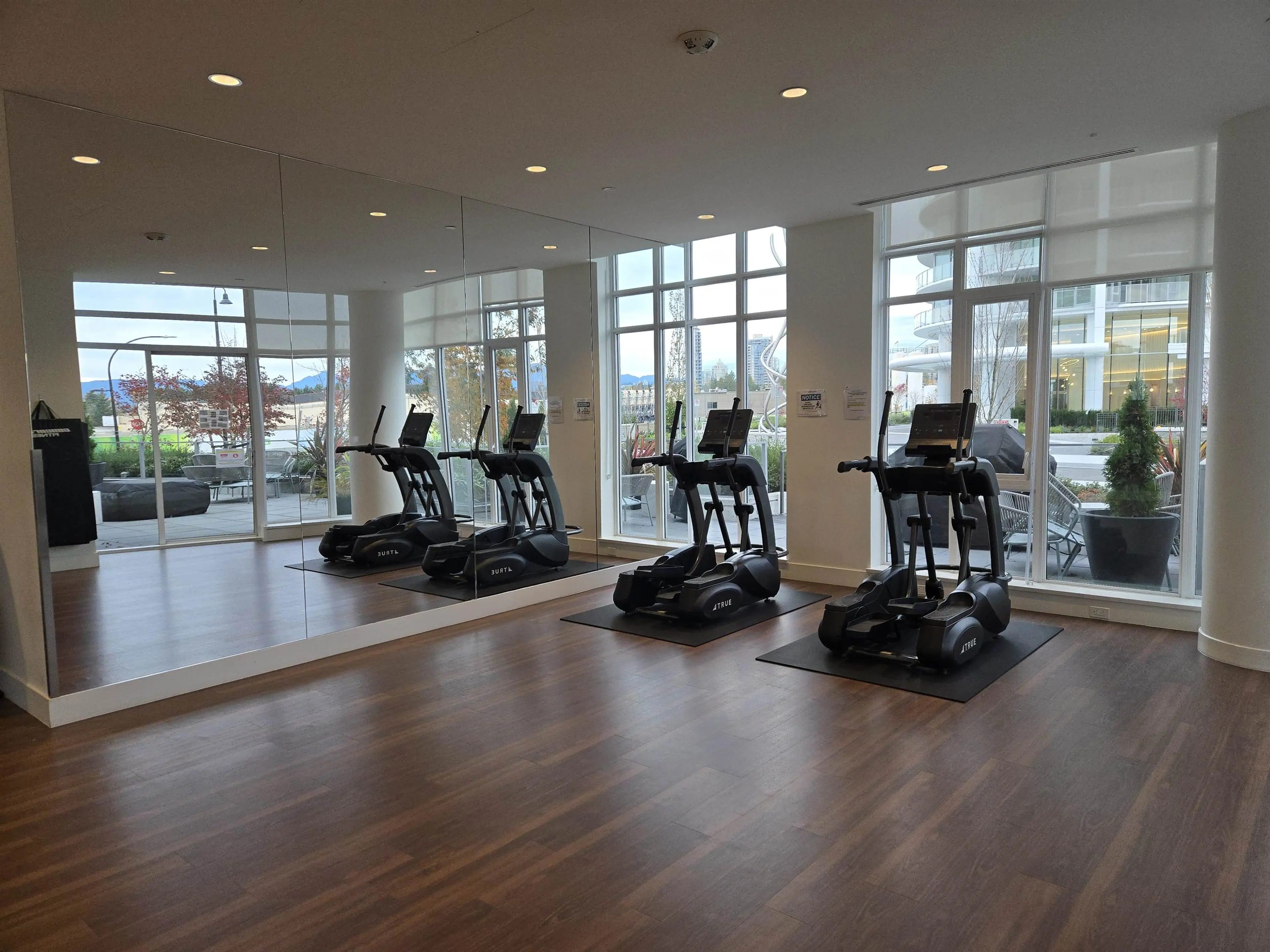 Property at #407 7769 PARK CRESCENT, Burnaby, BC