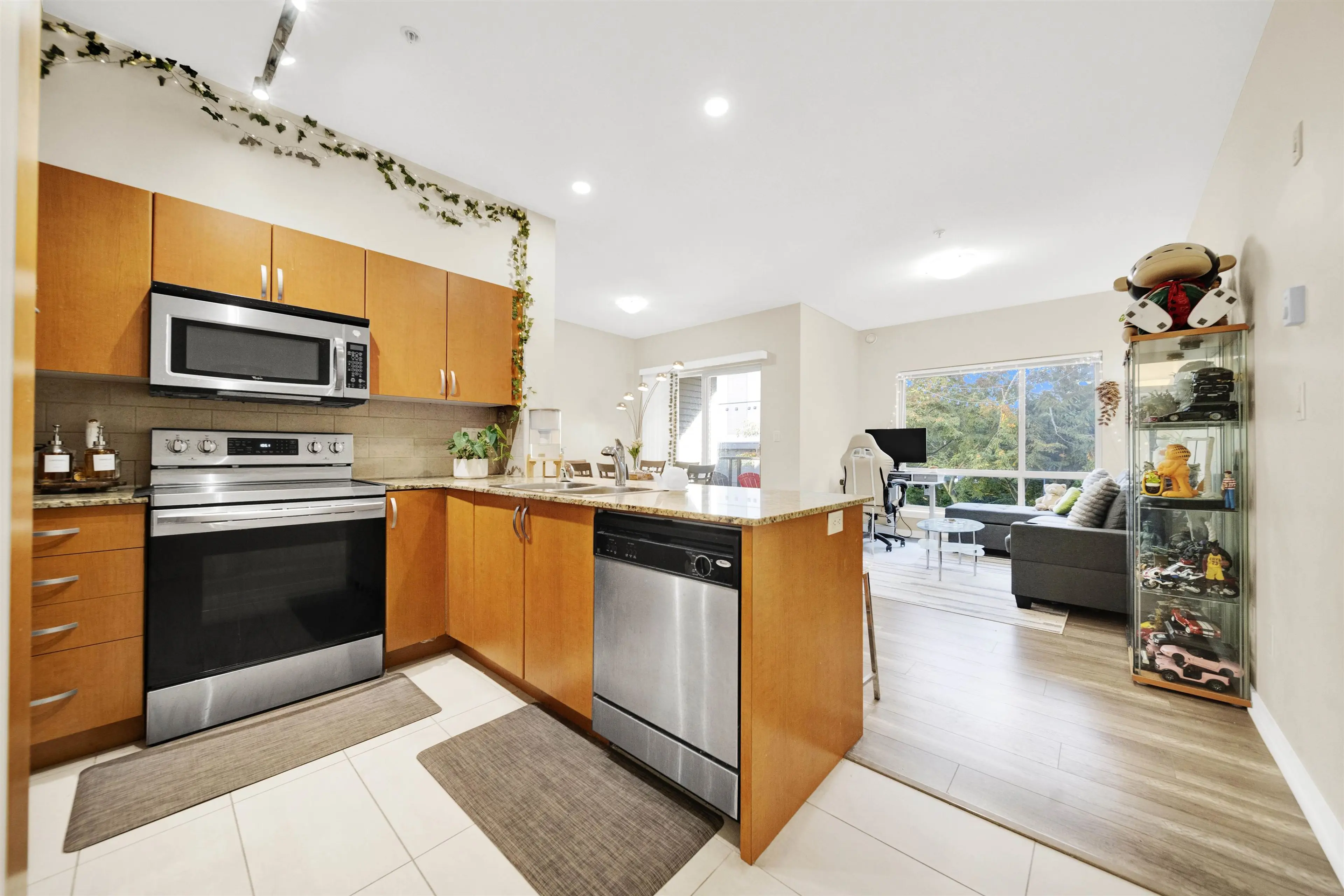 Property at #309 13789 107A AVENUE, Surrey, BC